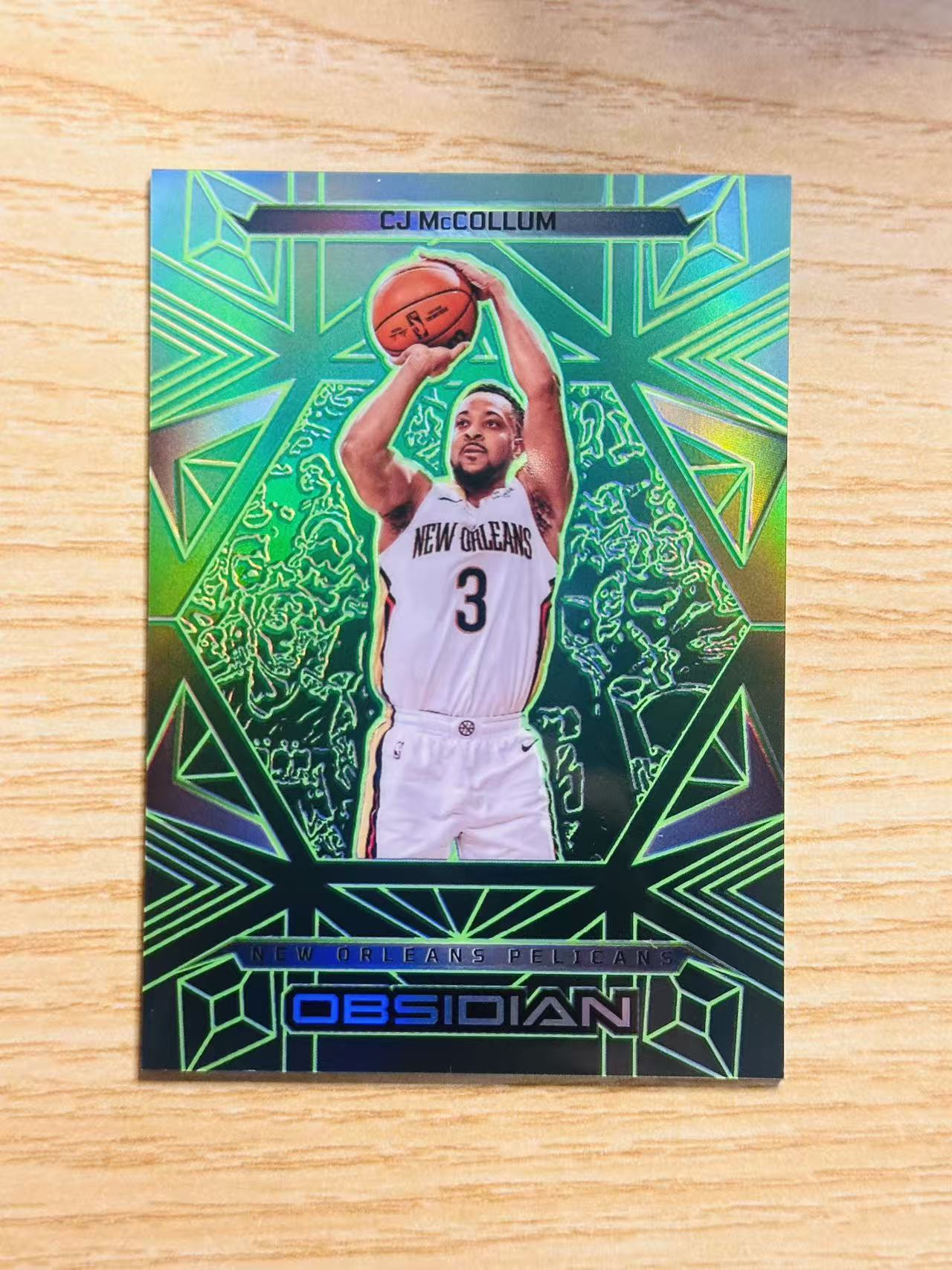 2024-25 Panini Obsidian CJ McCollum 嘿嘿代卖 黑曜石 CJ 麦科勒姆 绿折 25编 鹈鹕 收藏必备 gjmm