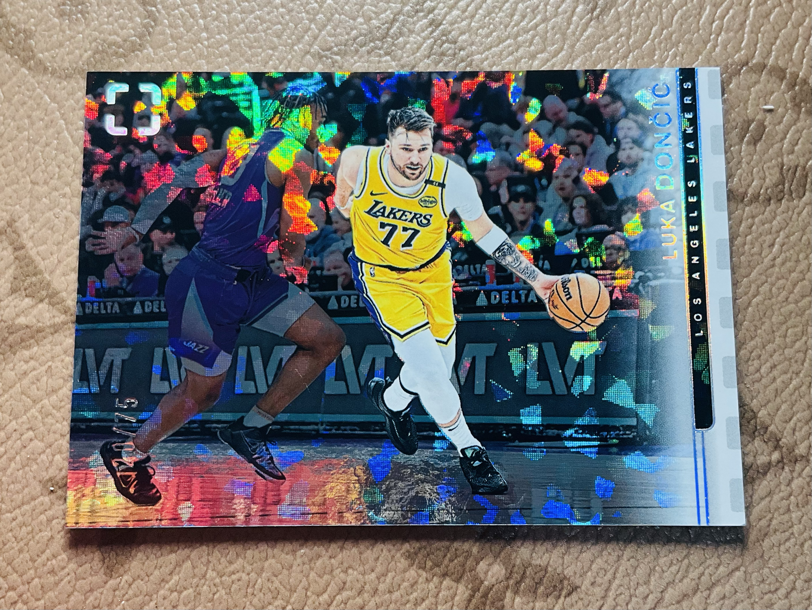 2024-25 Panini Photogenic Luka Doncic 上镜 湖人 卢卡 东契奇 75编 碎冰折 东77 湖人皮base 折射