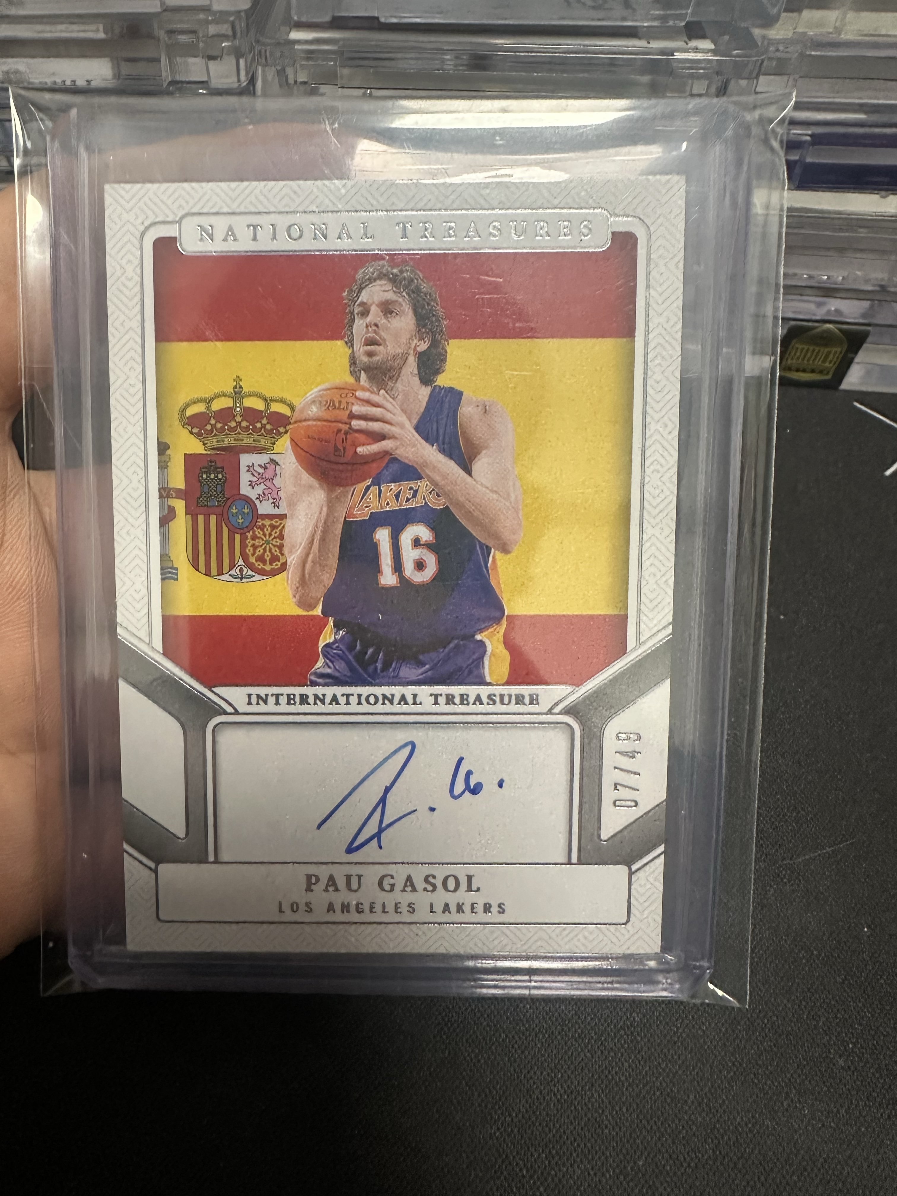 2024-25 Panini National Treasures Pau Gasol 国宝 洛杉矶湖人 保罗 加索尔 大国旗 签字 49编 卡签 大热版本 专收必备 峥