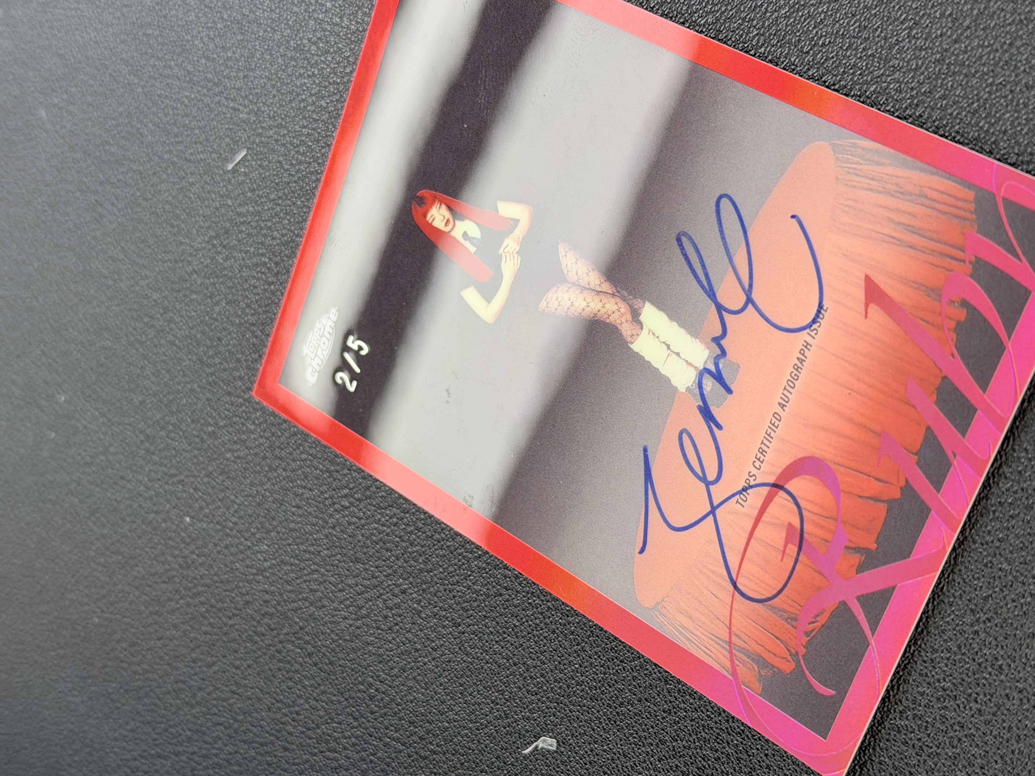 2026 Topps Chrome TC Jennie联名收藏卡 Jennie 金珍妮 韩团 世界顶级女Solo Blackpink 2/5编 红折 签字 卡签 全网首张 顶级收藏 卡品如图