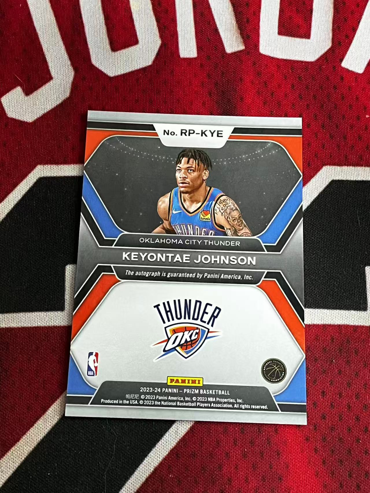 【接寄拍费率低至5%含卡淘手续费】2023-24 PANINI PRIZM PZ 雷霆 新秀RC 基昂泰约翰逊 签字卡 正新秀书法签字卡 专收凑套必备【烂臭嘴拍卖】