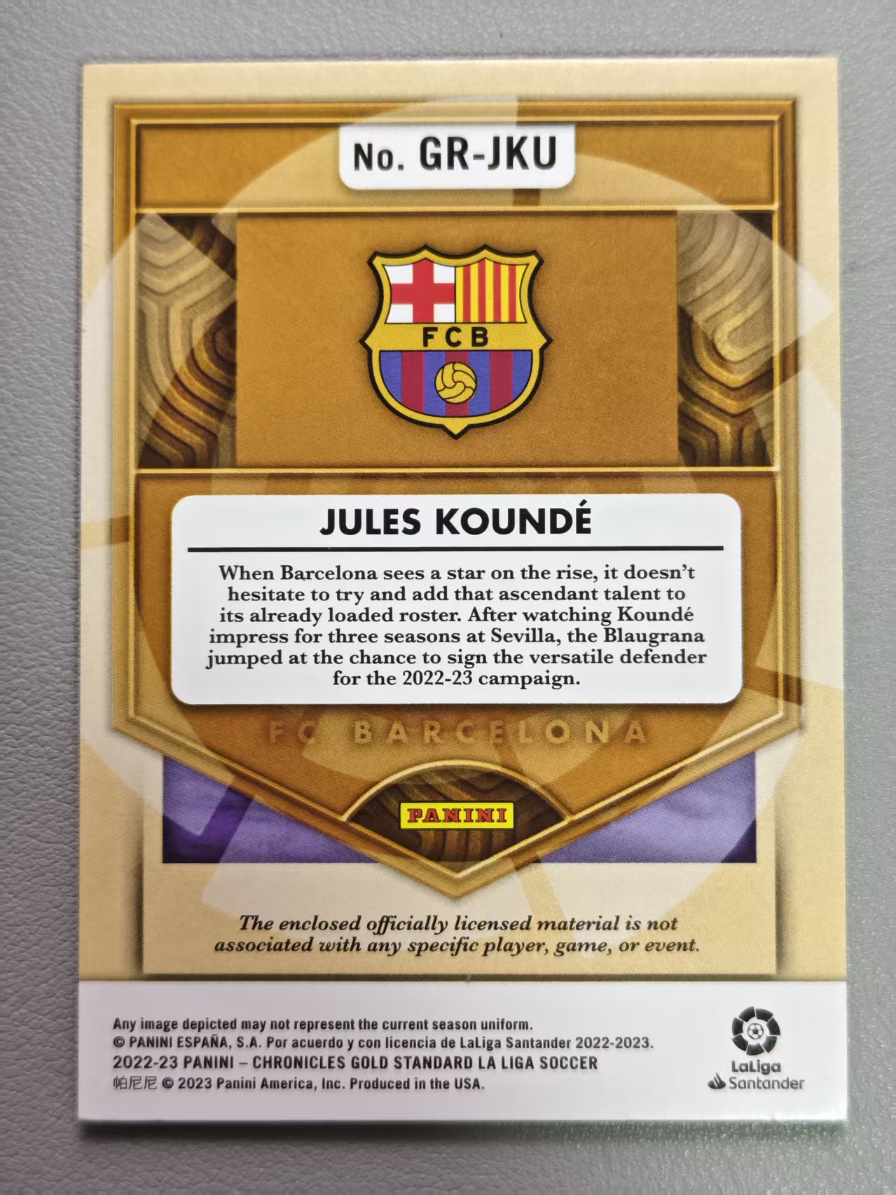 【阿泽代卖】2022-23 Panini Chronicles Gold 金砖 Jules Kounde 巴萨 西甲 孔德 /199编 折射 小窗物料 球衣切割 卡品如图 介意勿拍-MAN