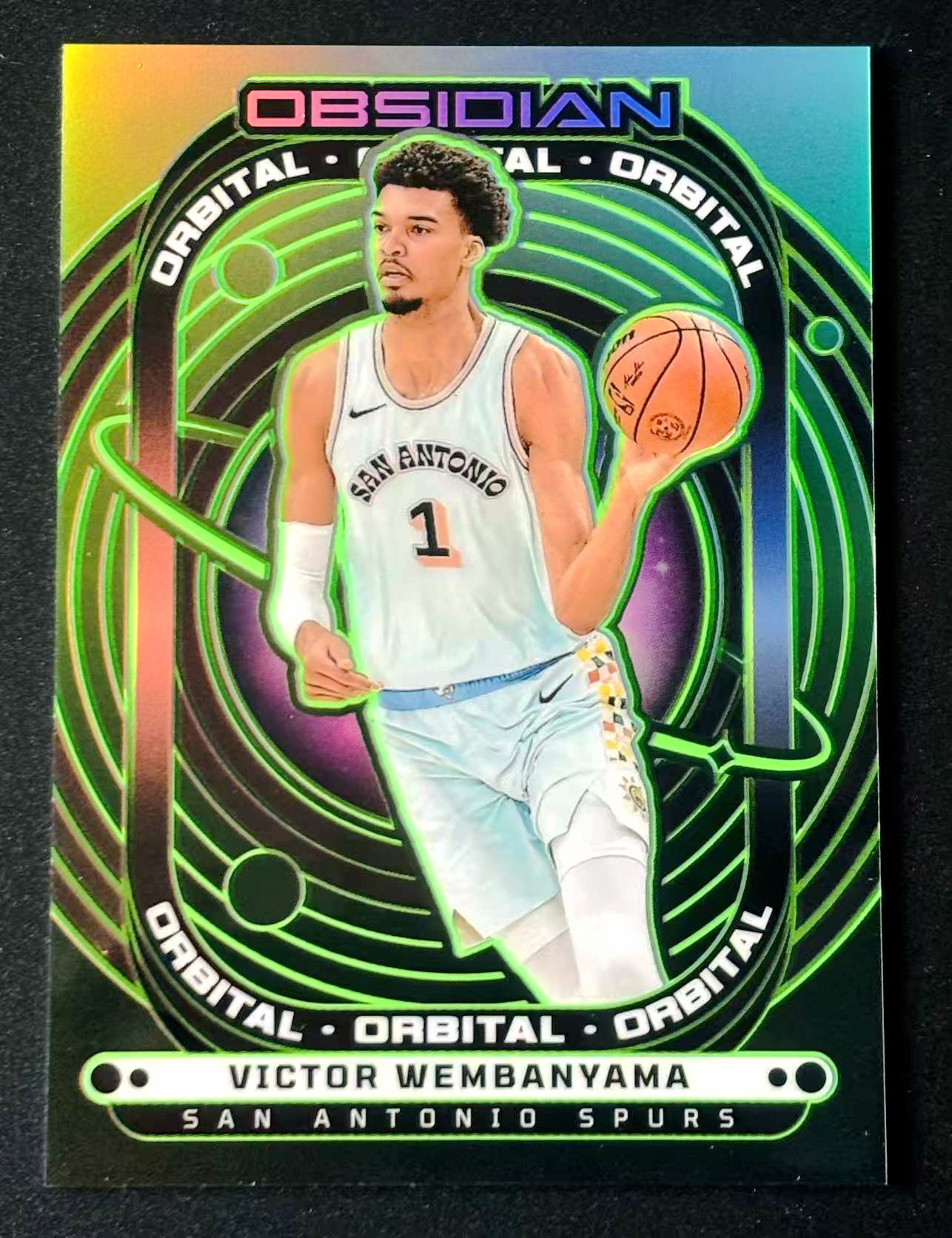 2024-25 Panini Obsidian Victor Wembanyama 黑曜石 马刺 维克托 文班 亚马 13/25编 绿折 时尚特卡 翡翠绿折 不累计