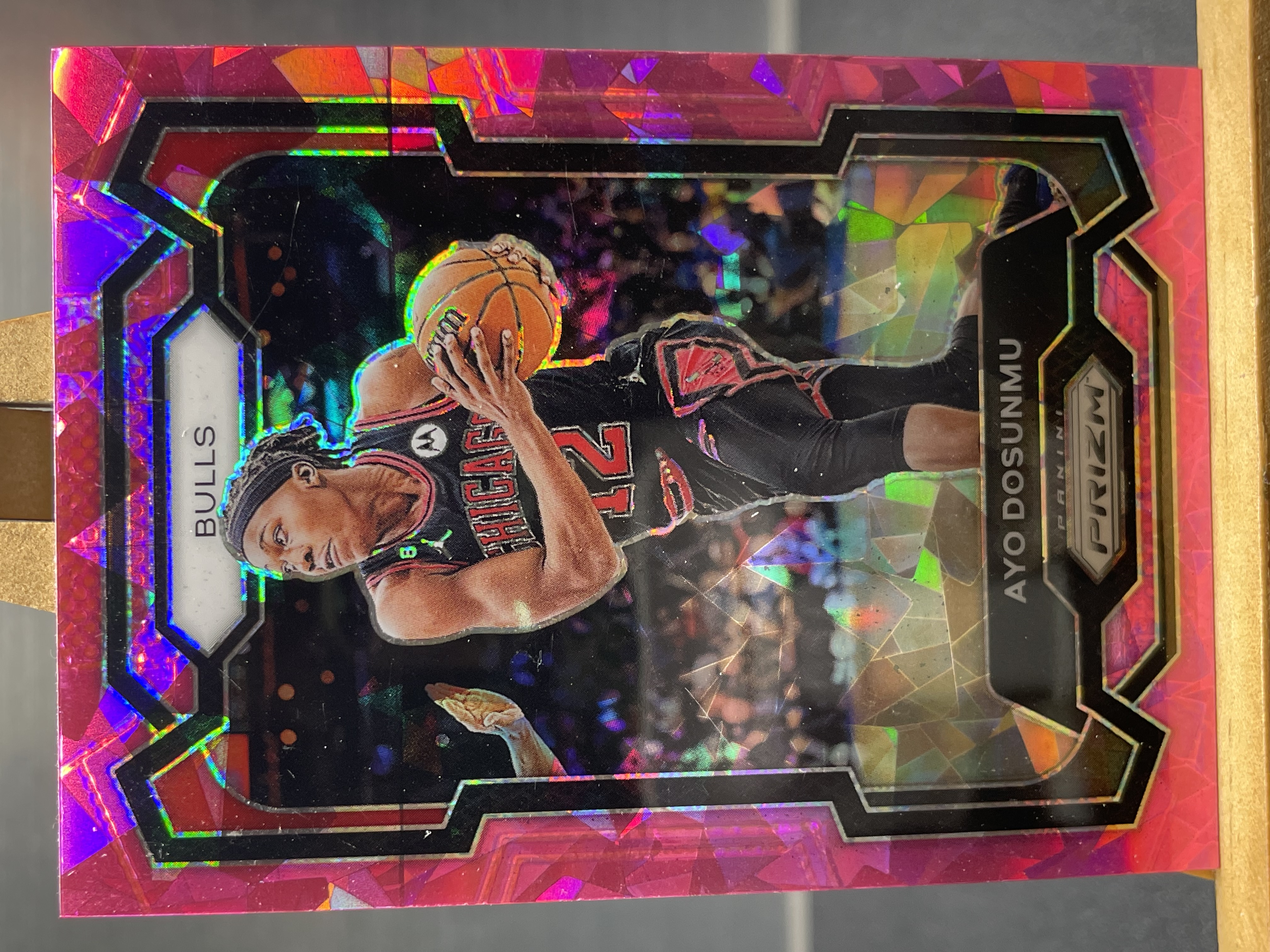 (B2) 2023-24 PANINI PRIZM 粉碎冰 阿约 多苏穆 公牛  近期大热球星  收藏凑套必备 卡品如图 ！！！