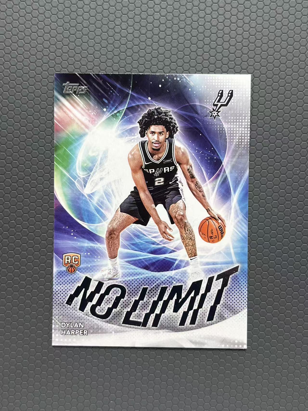 2025 Topps DYLAN HARPER 迪伦·哈珀 马刺 新秀 RC NO LIMIT 特卡 卡品如图-左
