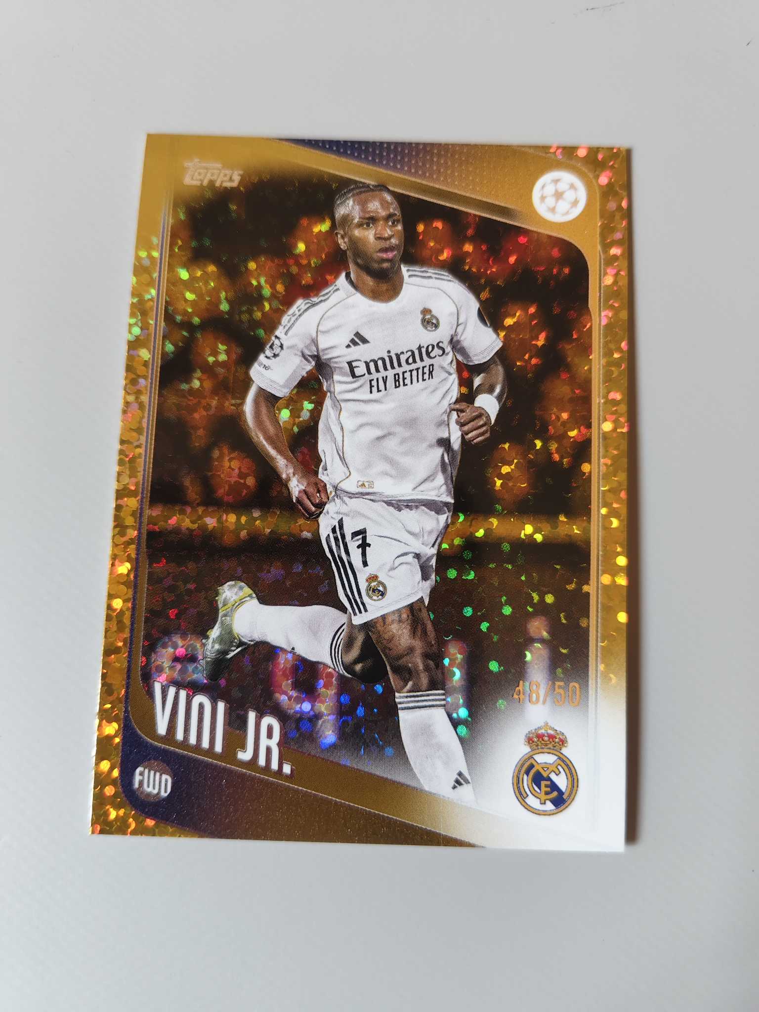 【佩妮拍卖】2025-26 Topps UCC 欧冠UCC VINI JR 皇马 维尼修斯 金碎点折 48/50编 卡品如图 拍前请阅读描述 许哥0120