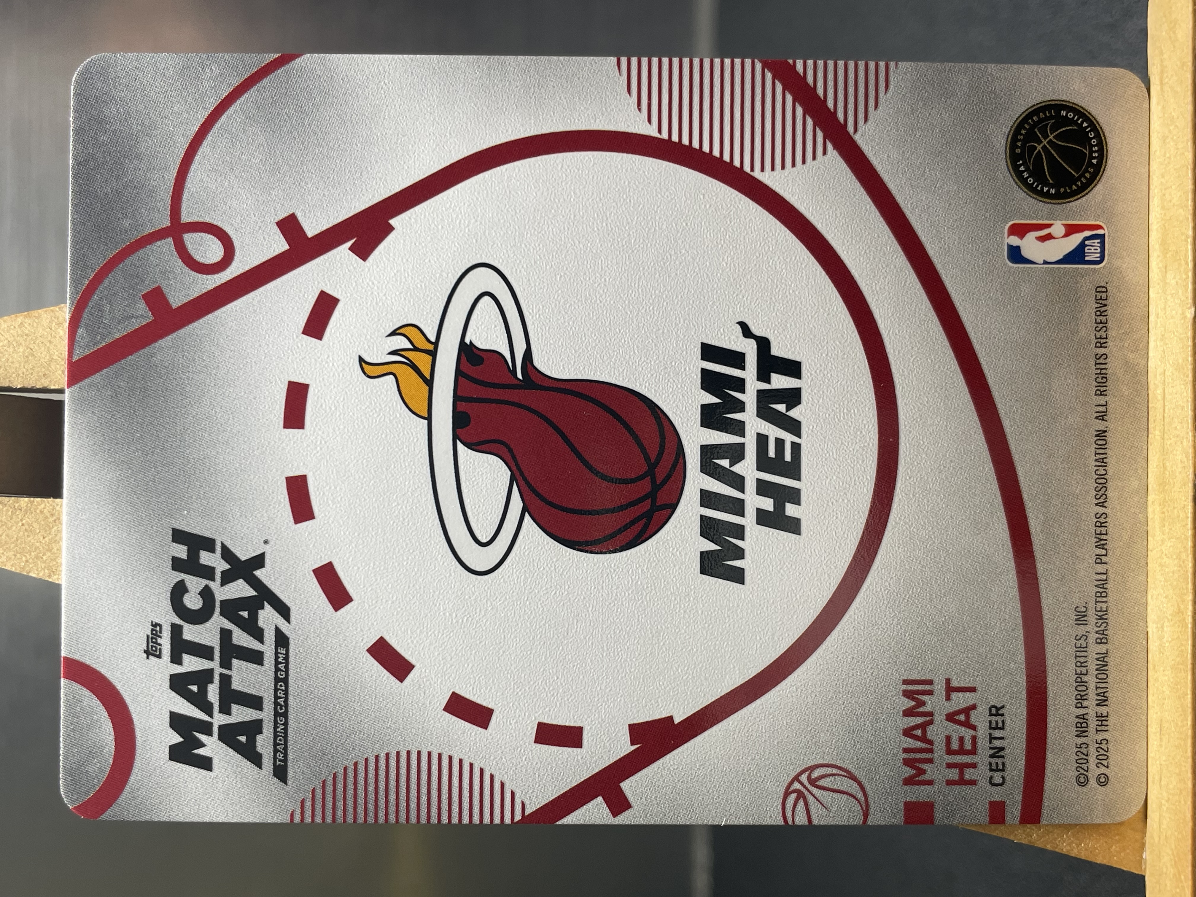 (A12) 2025 TOPPS 折射 凯尔 韦尔 热火 近期大热球星 收藏凑套必备 卡品如图 !!!