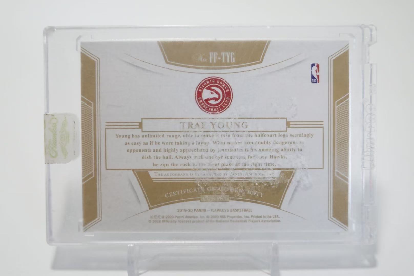 2019-20 Panini Flawless 特雷杨 【芽77】手提 老鹰 特雷杨 25编 签字 原封砖 背面砖脏 可修复 卡品好