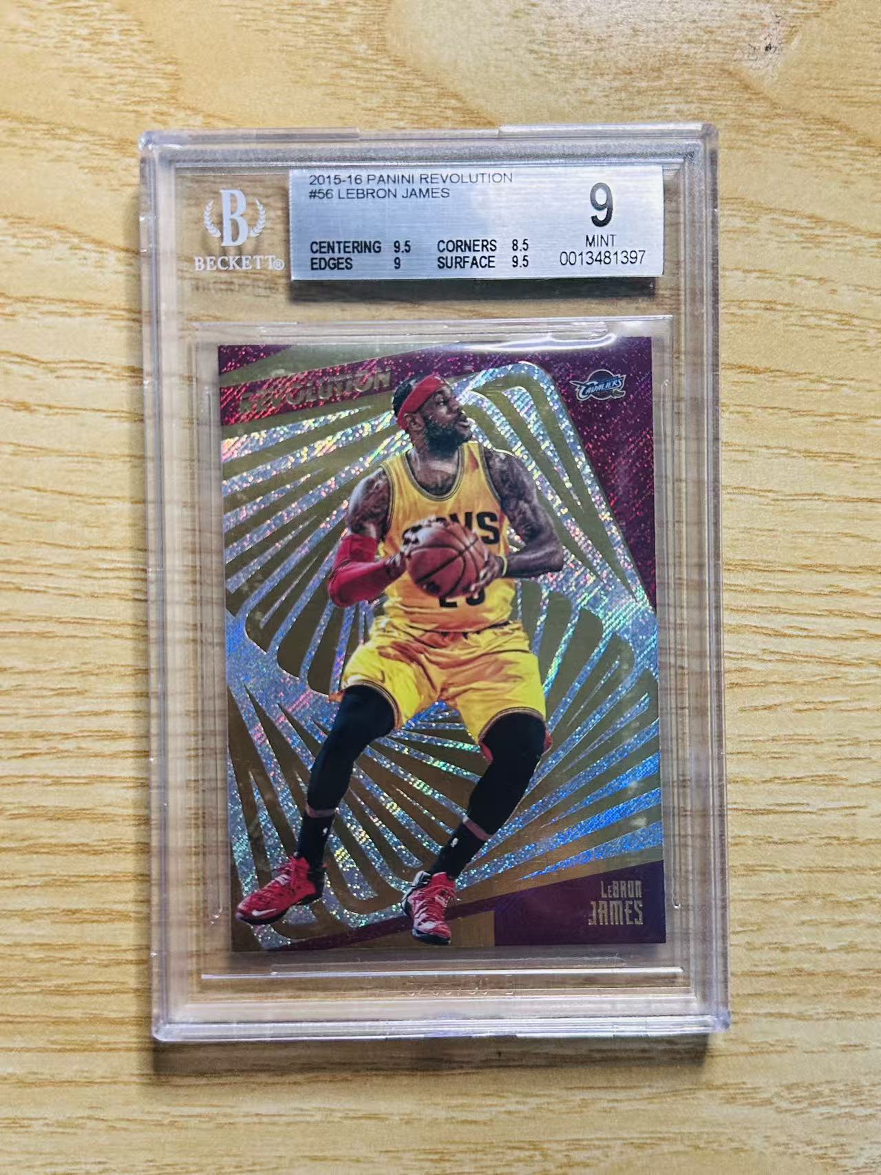 2015-16 Panini Revolution LeBron James 嘿嘿代卖 元年 革命 勒布朗 詹姆斯 折射 骑士 小皇帝 BGS9 实卡精美 收藏必备