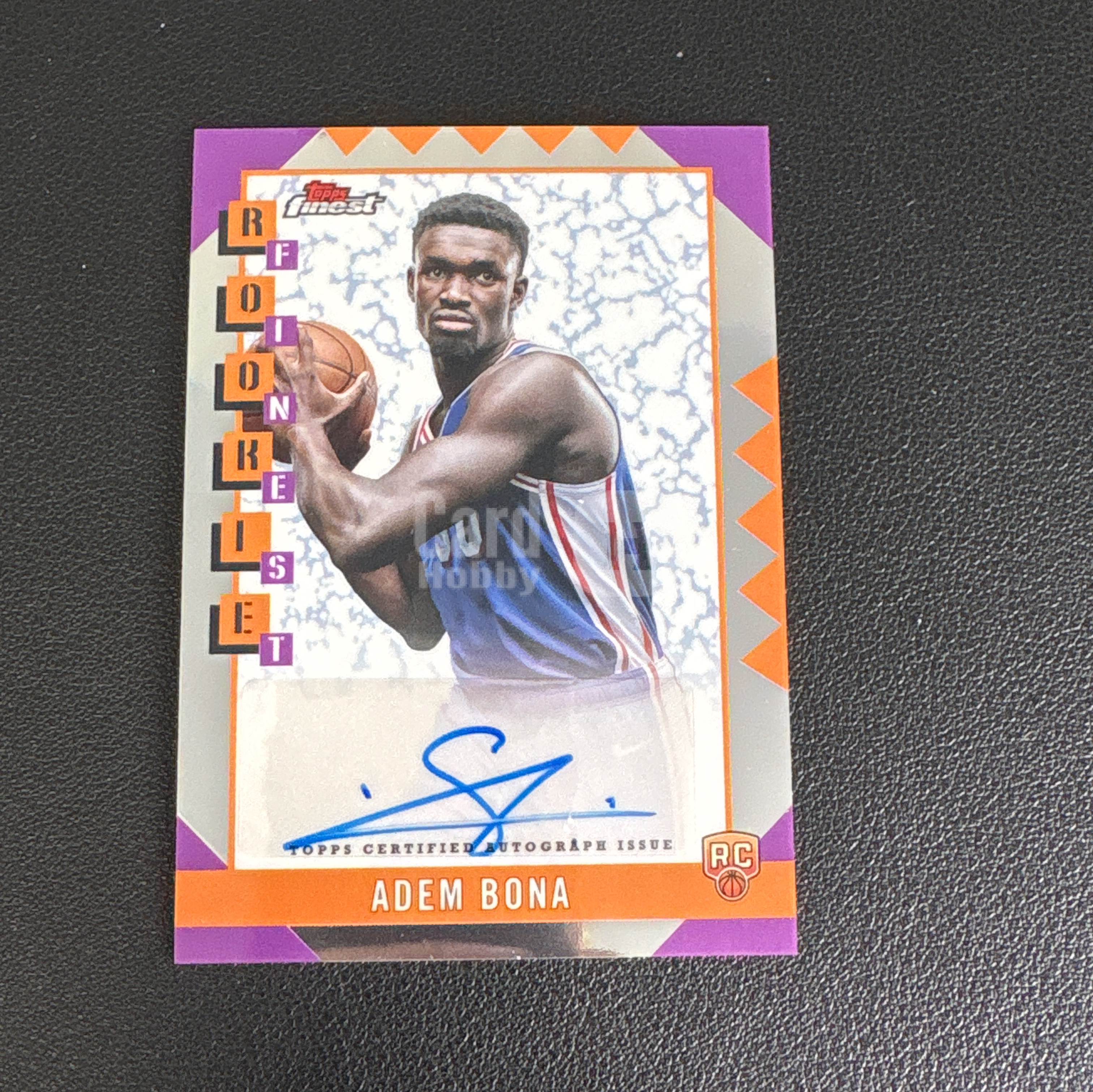 2024-25 Topps Finest Adem Bona RC 【小v代拍】阿德姆 博纳 新秀 签字 76人 rookie签 finest系列 卡品如图【pd5】v