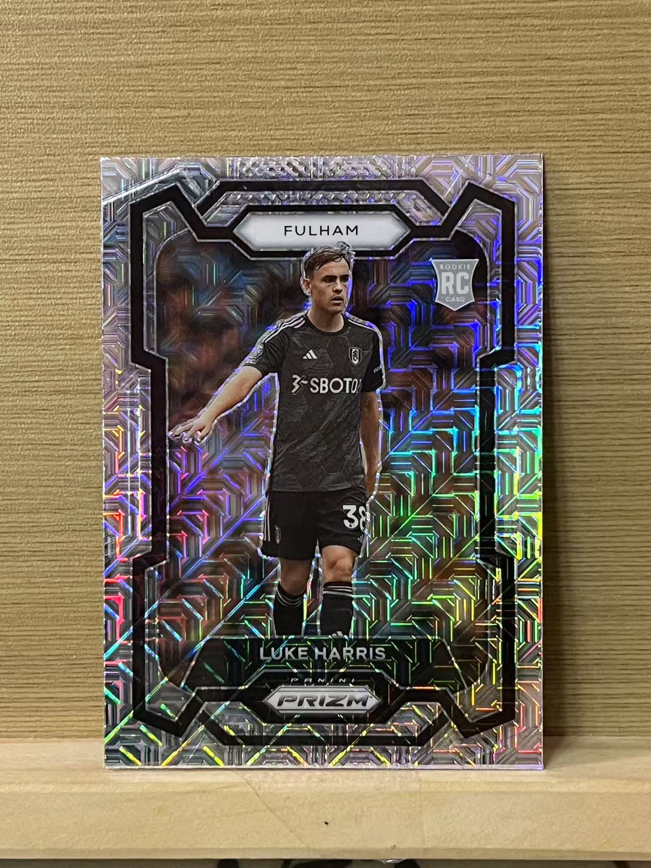 2023-24 Panini Prizm luke harris RC 卢克 哈里斯 迷宫折 新秀 富勒姆 PZ 英超 银折 实卡精美 收藏必备 A55