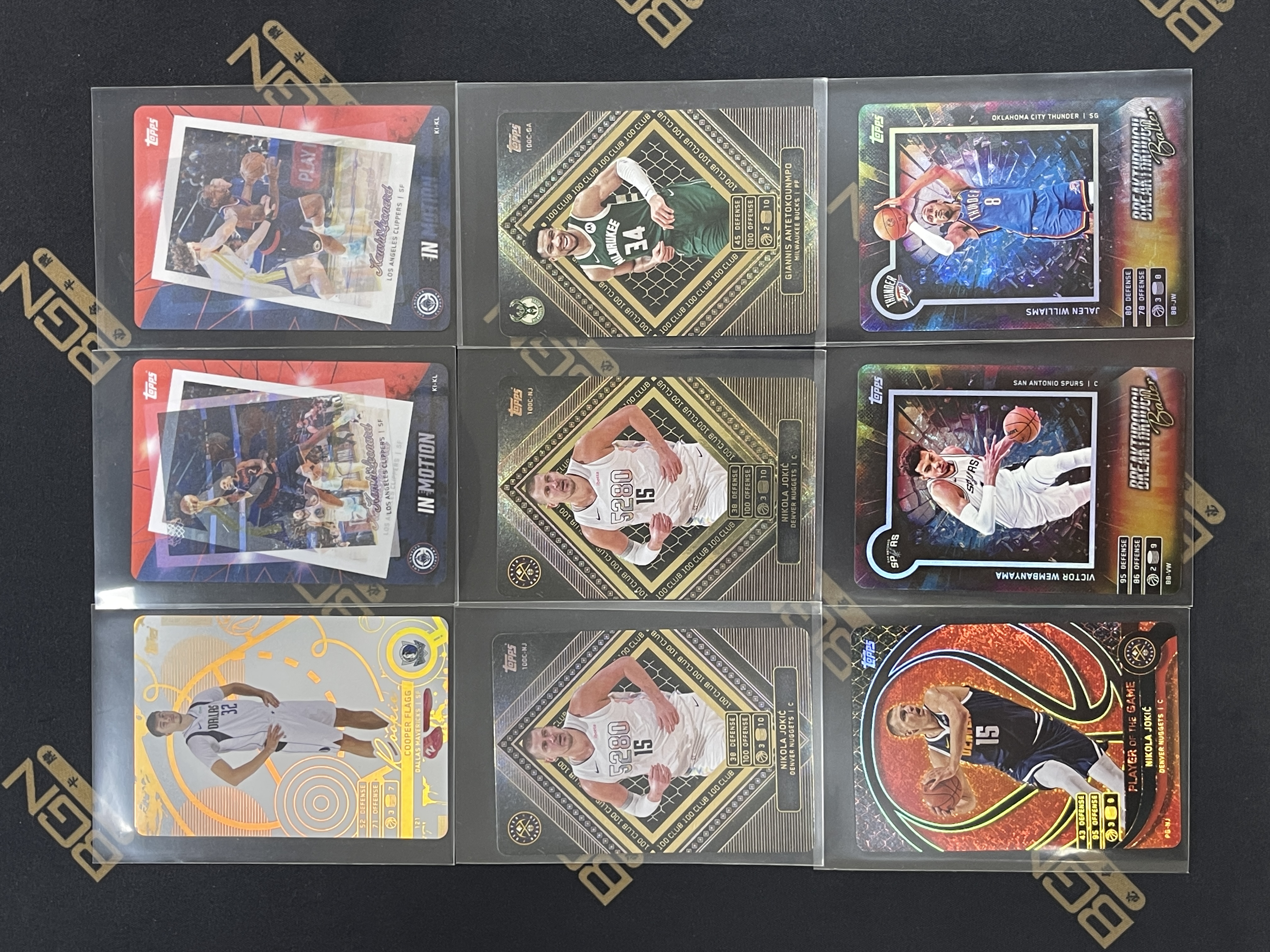 【必金拍卖-可累积】251026DCM 2025 TOPPS MATCH ATTAX 卡游 独行侠状元弗拉格rc带队 约基奇 字母哥 金版特卡 文班亚马 老八 伦纳德 普特卡打包lot 收藏投资首选