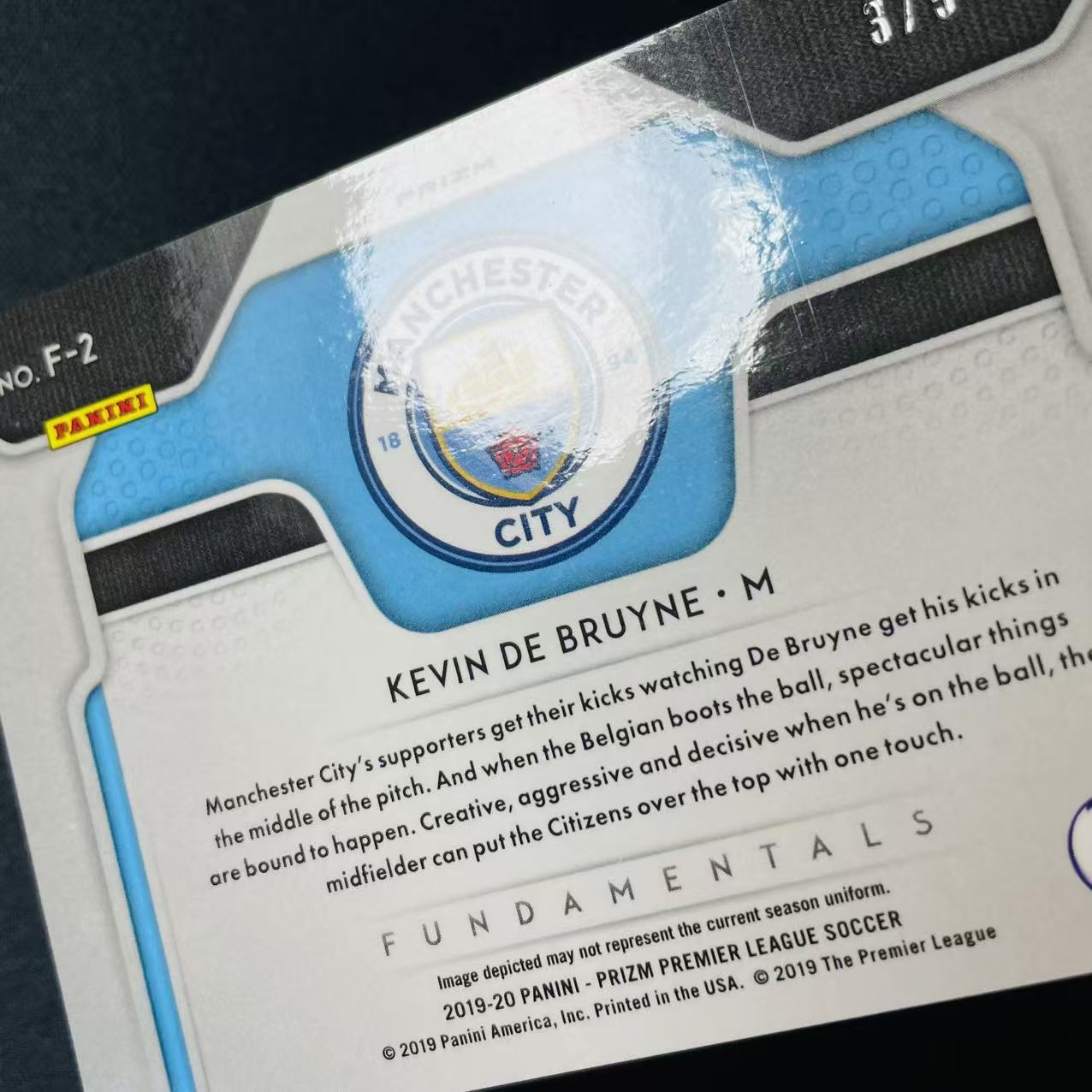 2019-20 Panini Prizm Premier League 英超pz 元年 凯文 德布劳内 De Bruyne 丁丁 3/5编 超低编 爆金折 比利时2026世界杯领军核心 曼城 传奇中场 瑕疵如图 洛北拍卖 XV总5107N