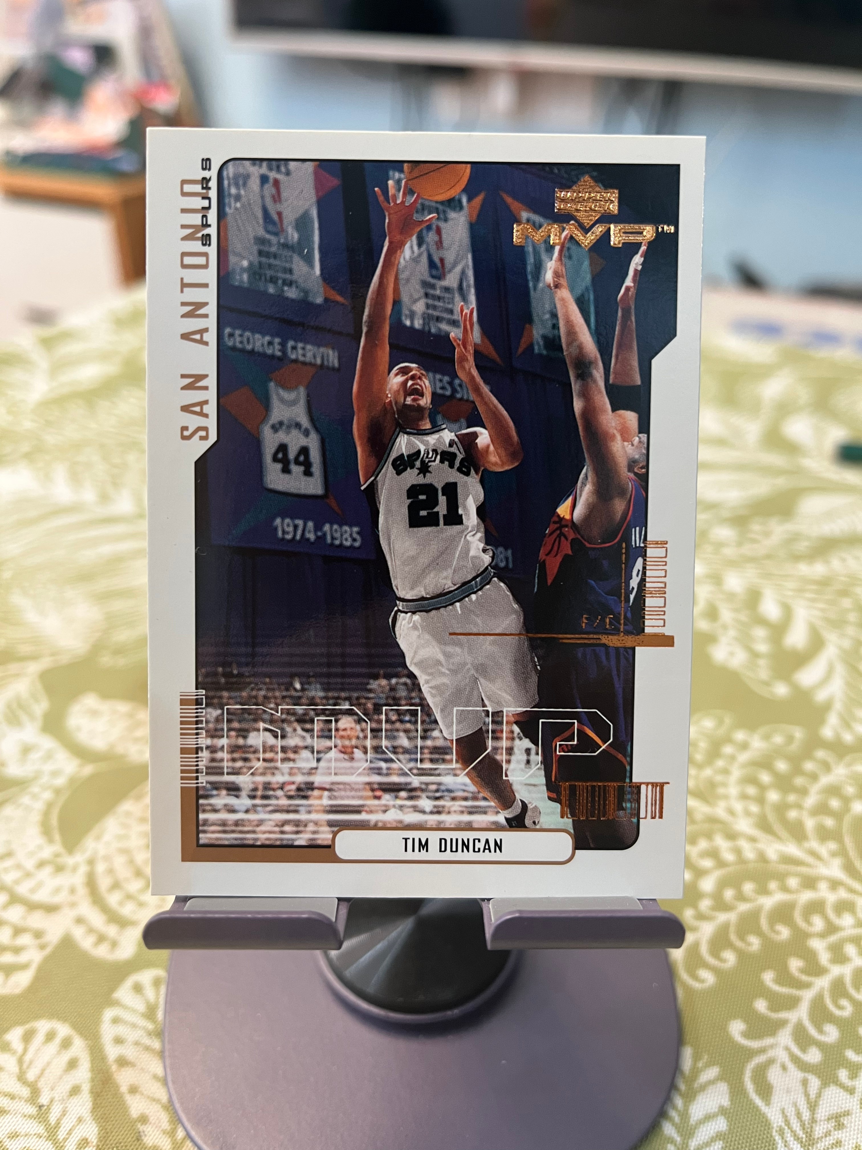 2000 Upper Deck 老卡 老特 Tim Duncan 蒂姆 邓肯 石佛 马刺【MVP】【边角瑕疵如图 介意勿拍】#1043