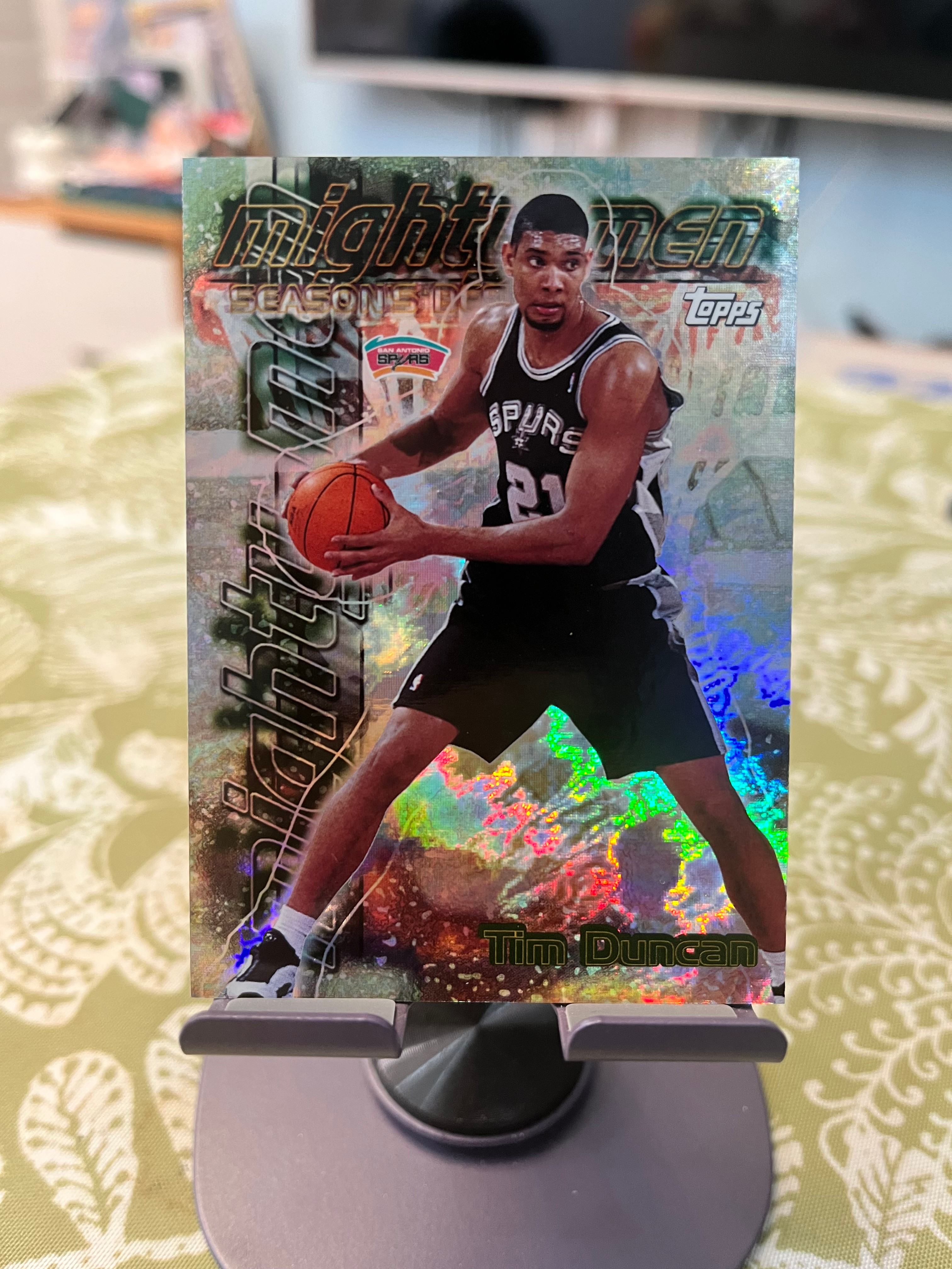 1999 Topps 老卡 老特 Tim Duncan 蒂姆 邓肯 石佛 马刺【折射 火焰纹折射质感 实卡超闪 mighty men】【边角瑕疵如图 介意勿拍】#1035