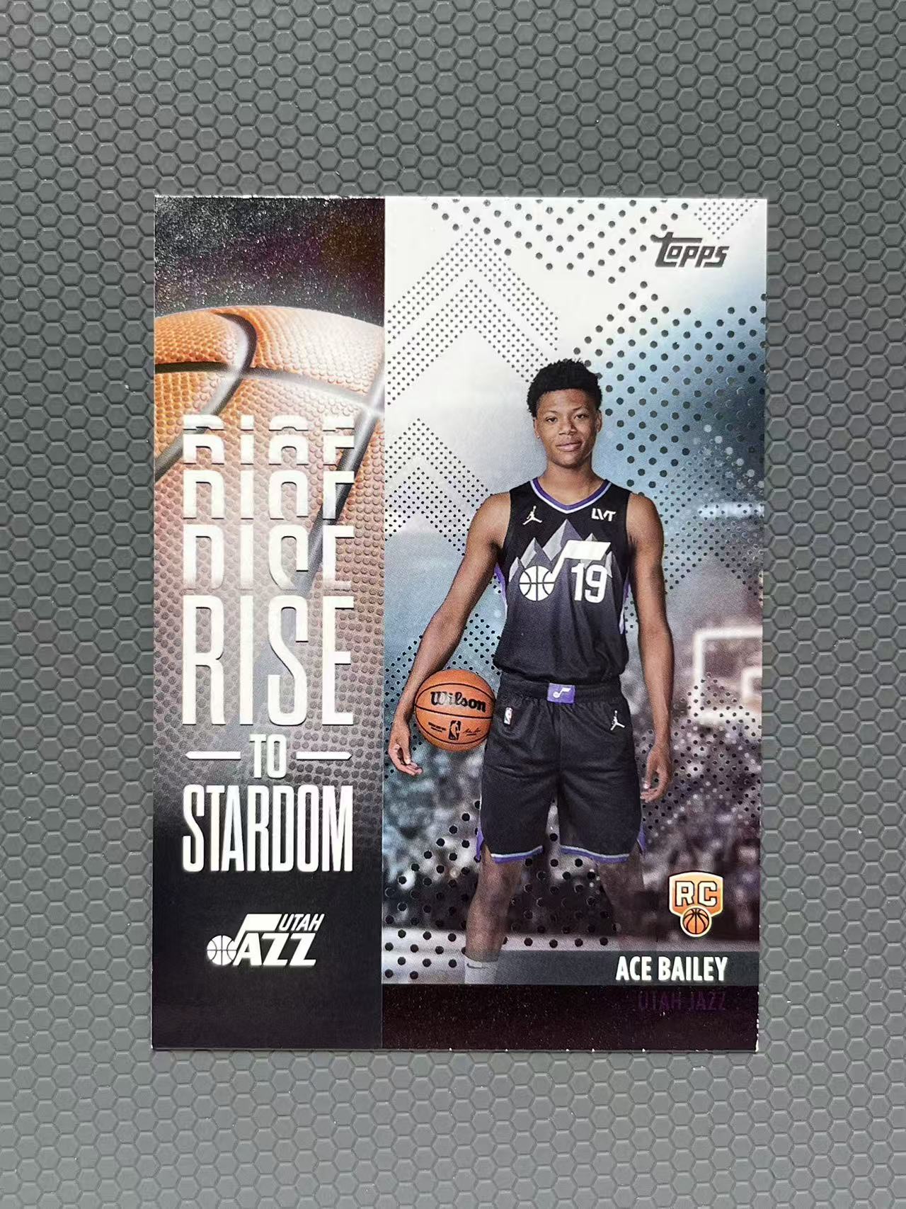 2025 Topps 埃斯·贝利 ace bailey 爵士 新秀 RC RISE 特卡 卡品如图-左