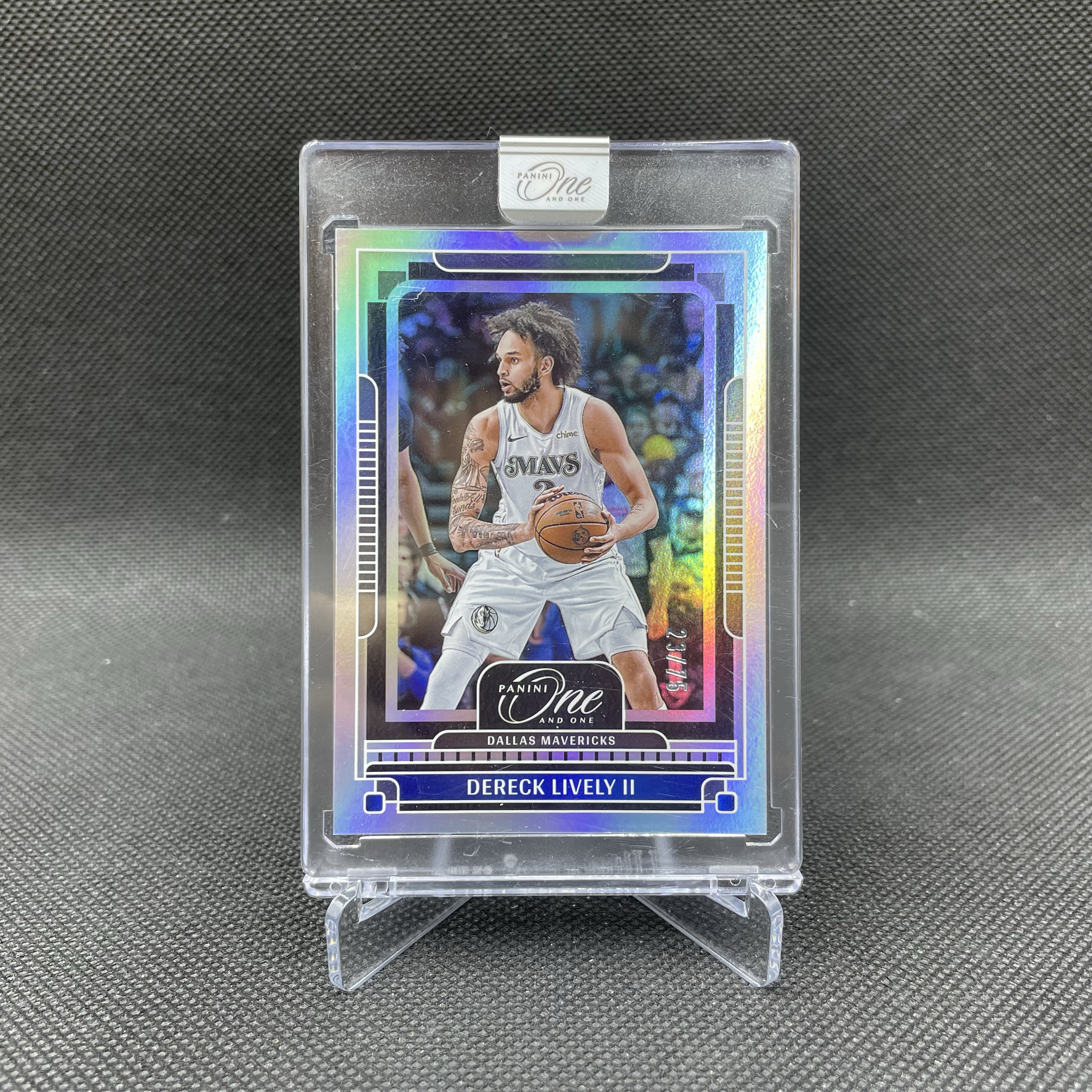 2024-25 Panini One and One Dereck Lively II 【无界代卖】独行侠 德里克 莱弗利 莱夫利 23/75编 Base 银折 原封砖 内线支柱 品如图 不累计 He