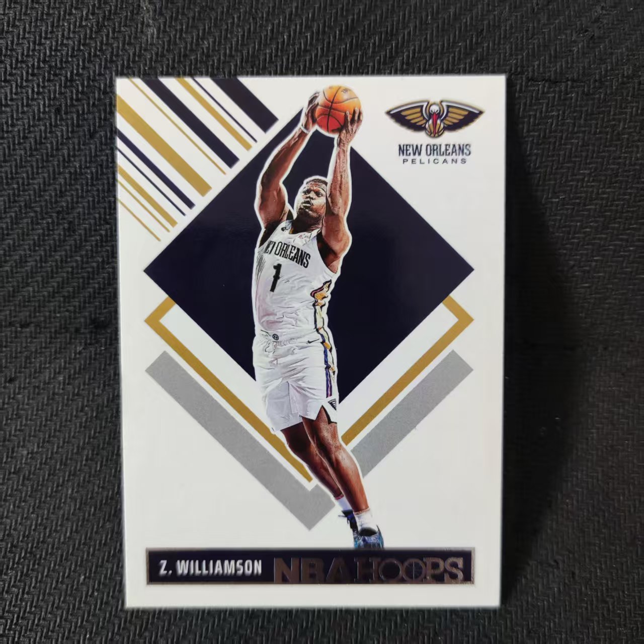 2024-25 Panini Hoops Zion Williamson 锡安 威廉姆森 tribute 复古特卡 鹈鹕队 收藏必备 可累计 回收球星卡