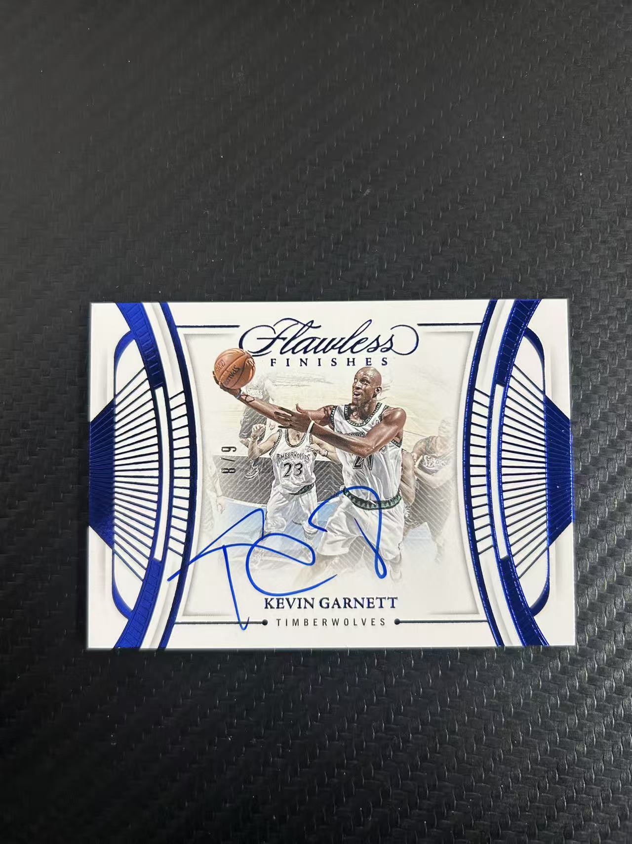 2023-24 Panini Flawless Kevin Garnett #FF-KVG【灯灯拍卡】 手提 狼王 加内特 森林狼 KG 签字 卡签 绝杀签 绝杀 名宿 蓝平行 6/8 低编【麦浪风】