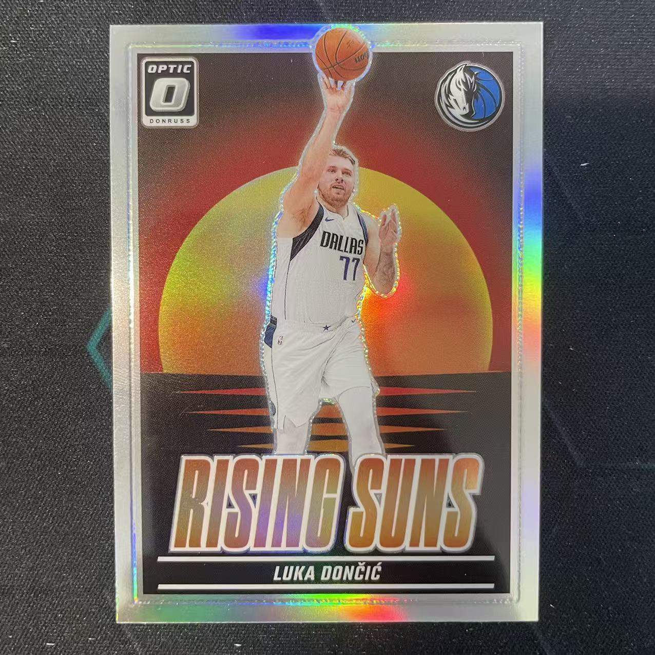 2024-25 Panini Donruss Luka Doncic 【阿福代卖】卢卡 东契奇 独行侠 杜蕾斯op Rising Sun 日出特卡 银折 收藏必备(行行行A)