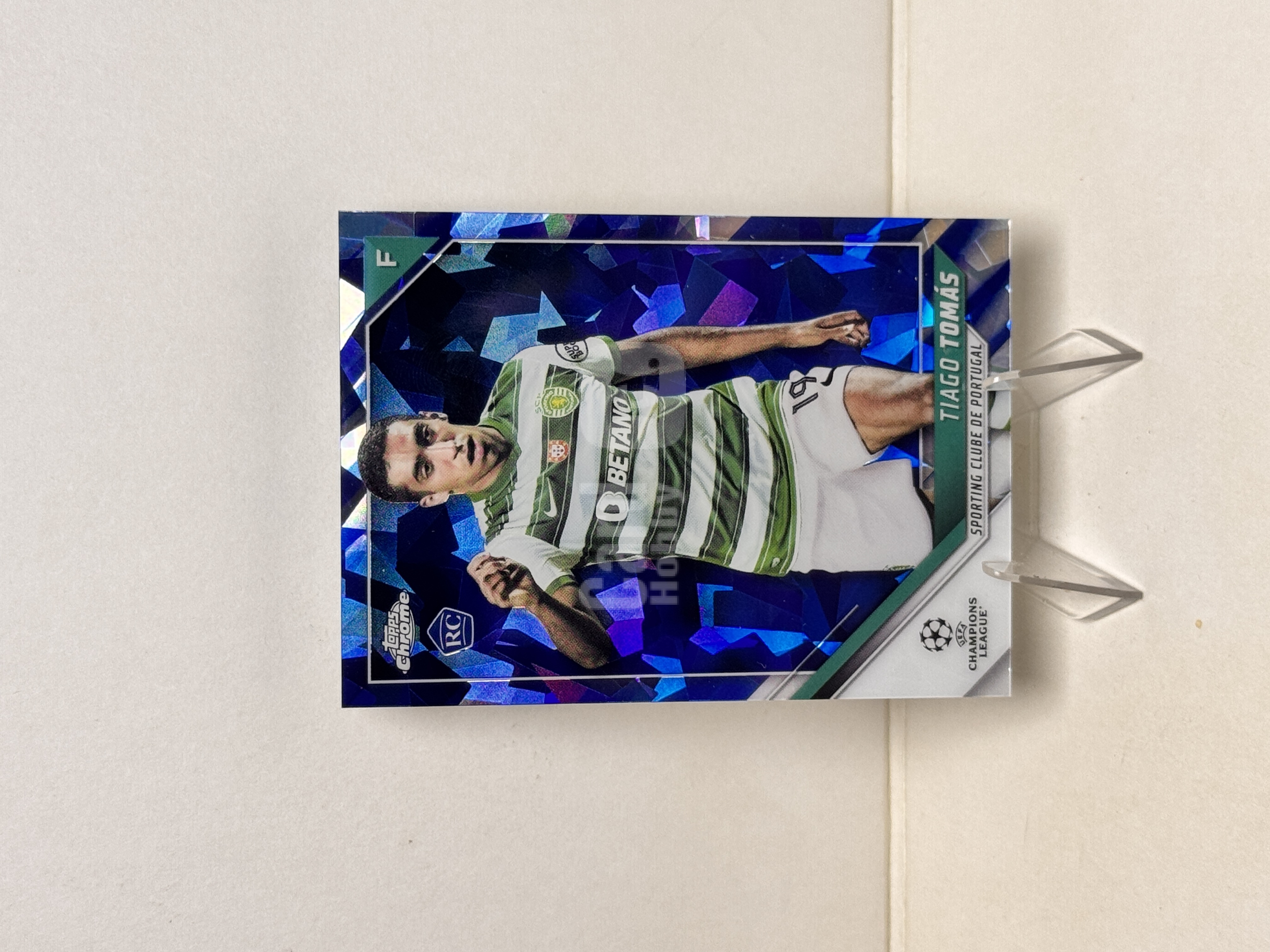 2022 Topps Chrome Tiago Tomas RC 欧冠 TC 蓝宝石 葡萄牙体育 蒂亚戈 托马斯 新秀 蓝碎冰折 折射 实卡精美 收藏必备 卡品如图 【星爷代拍】F1-3