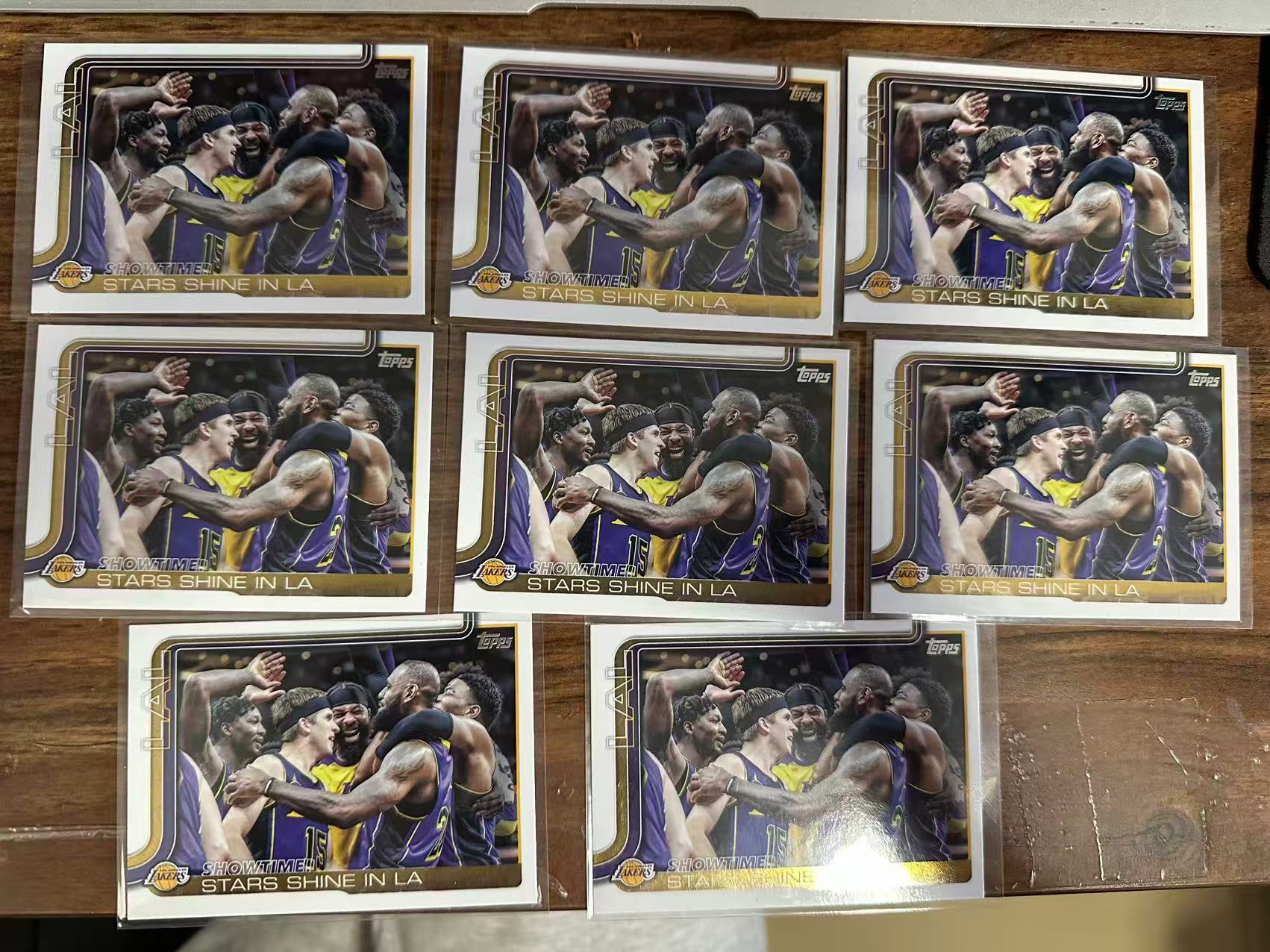 2025 Topps Topps LeBron James 湖人 勒布朗 詹姆斯 横版 base【小姨 郭】