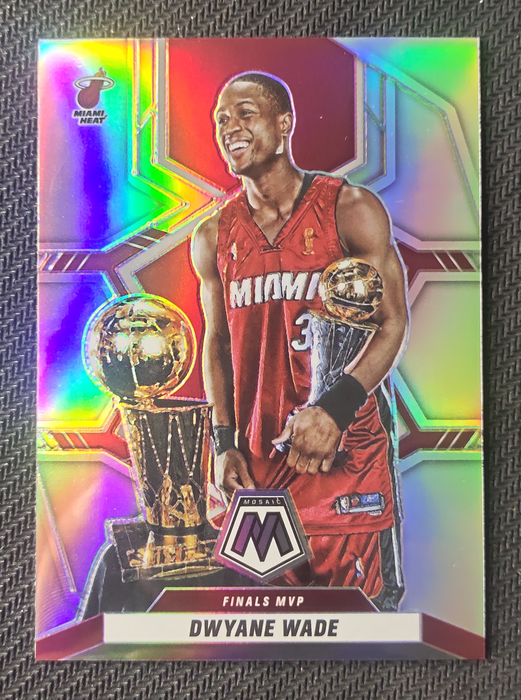 2021-22 Panini Mosaic Dwyane Wade 德维恩 韦德 热火 闪电侠 马赛克 捧杯 双捧杯 银折 折射 FMVP 2006总冠军 名人堂名宿 瑕疵如图