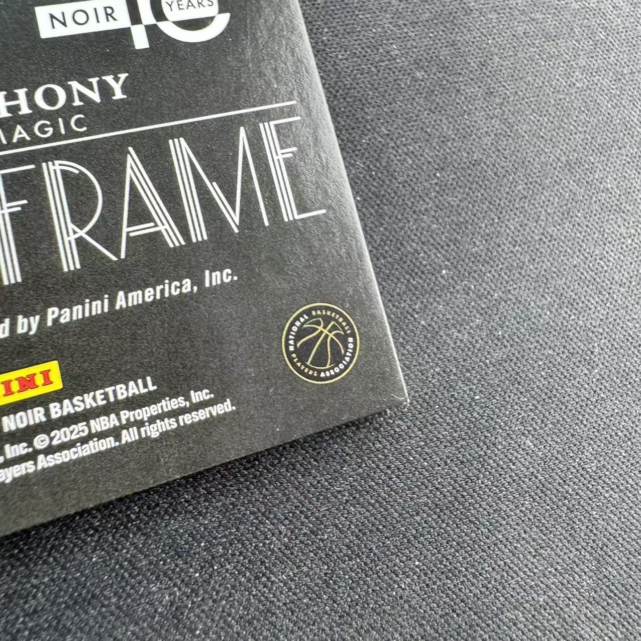 2024-25 Panini Noir Cole Anthony 科尔 安东尼 42/75编 银闪 定格瞬间签 卡签 签字 魔术 微瑕如图(Poon)
