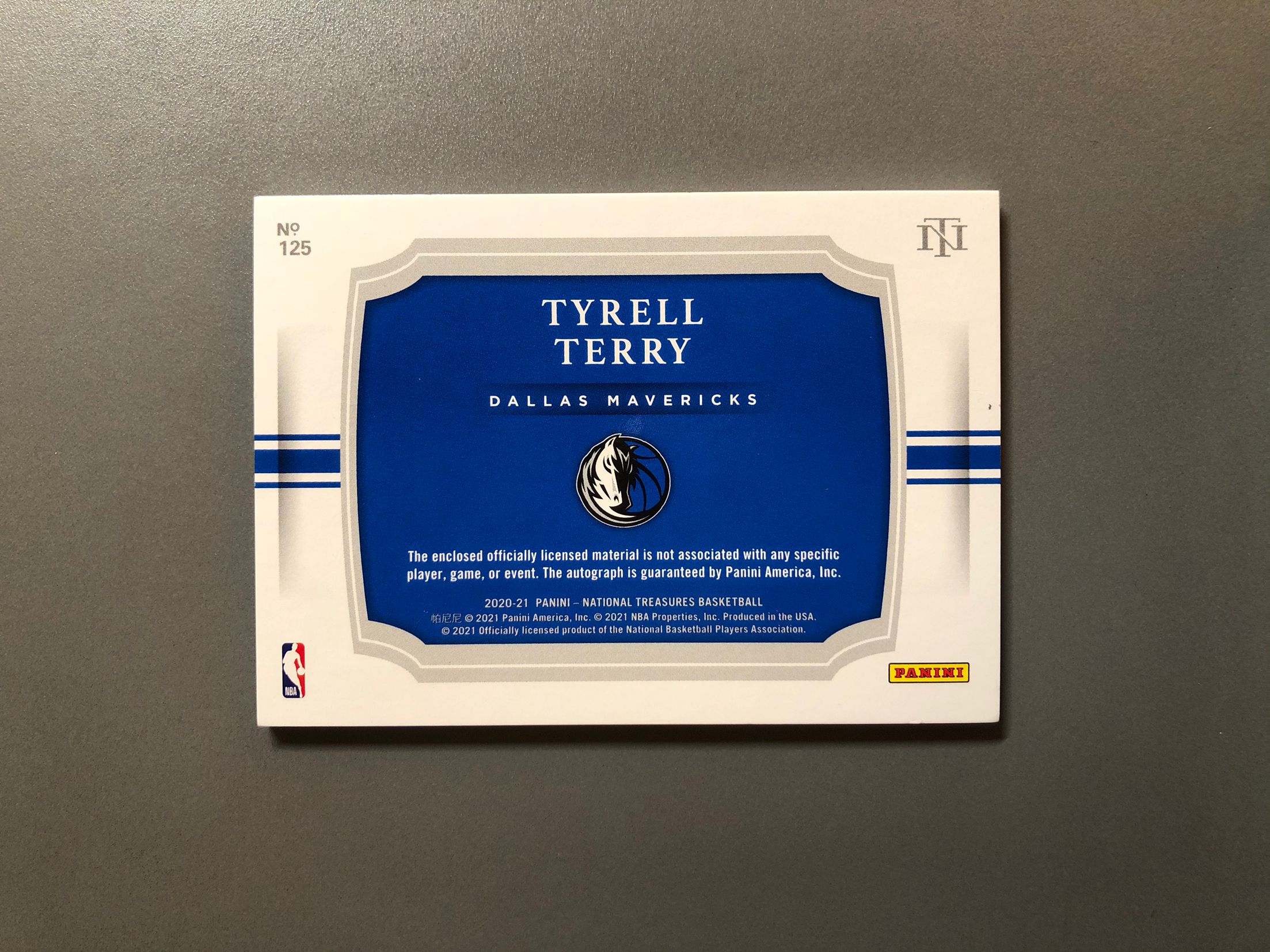 2020-21 Panini National Treasures Tyrell Terry RC 蒂雷尔·特里 独行侠 新秀 RC 球衣 签字 卡签 RPA 75编 切割暴力 瑕疵如图 FT049