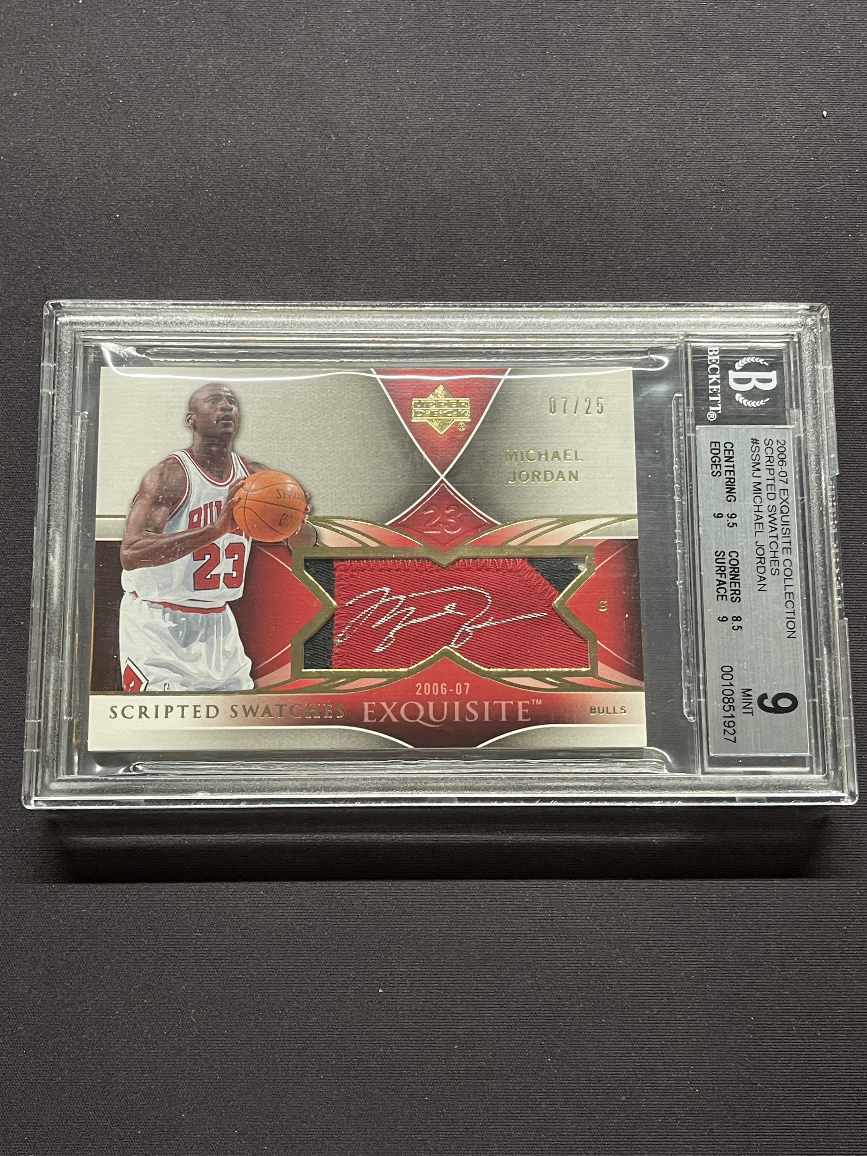 2006-07 Upper Deck Exquisite Jordan 木盒 公牛 邁克爾喬丹Scripted Swatches patch簽字PA 25編SS BGS9/10 Hit「老夫子」555