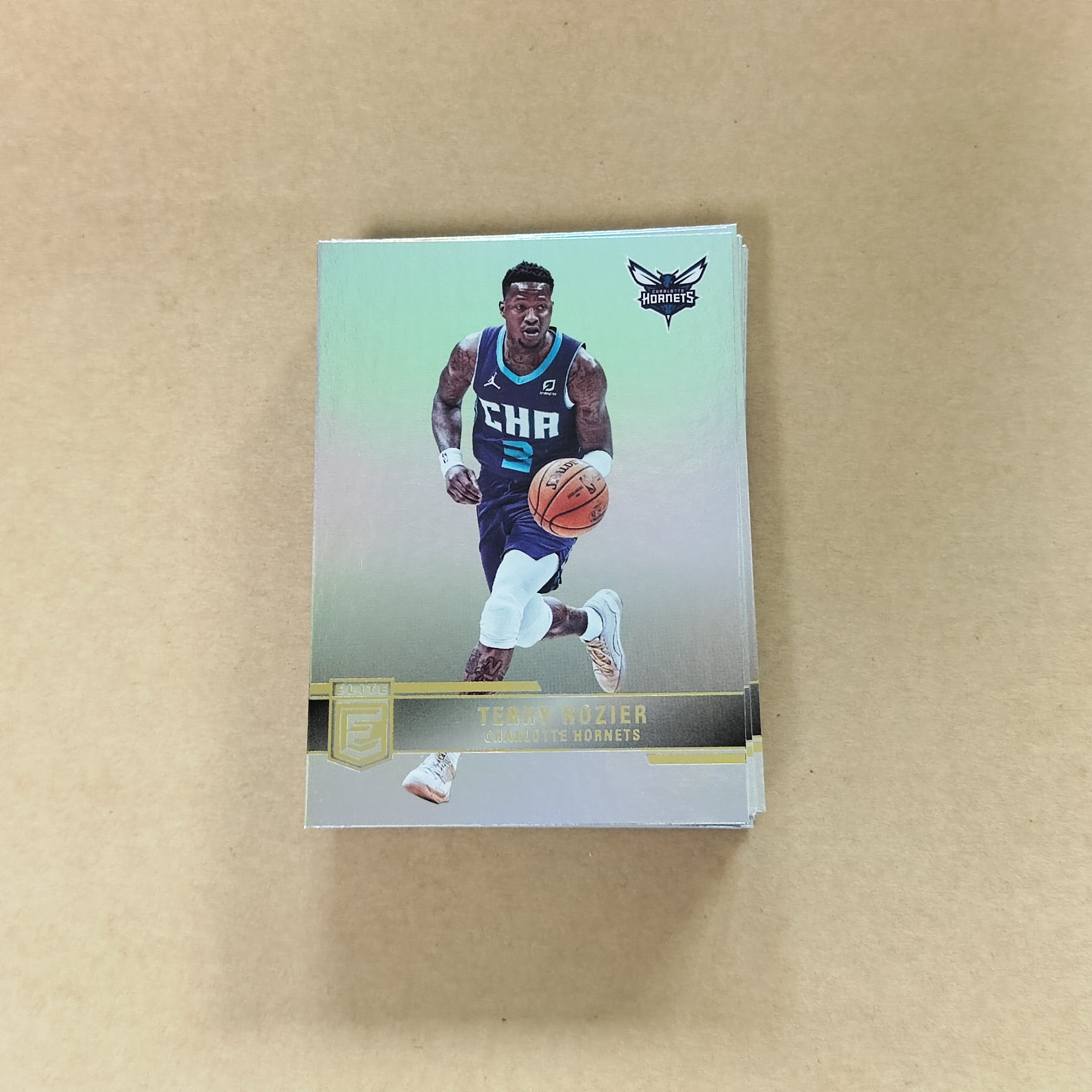 2021-22 【HADE拍卖-手续费0％】 Donruss Terry Rozier 罗齐尔    elite精英 银折   单卡base 卡品如图ZKB48