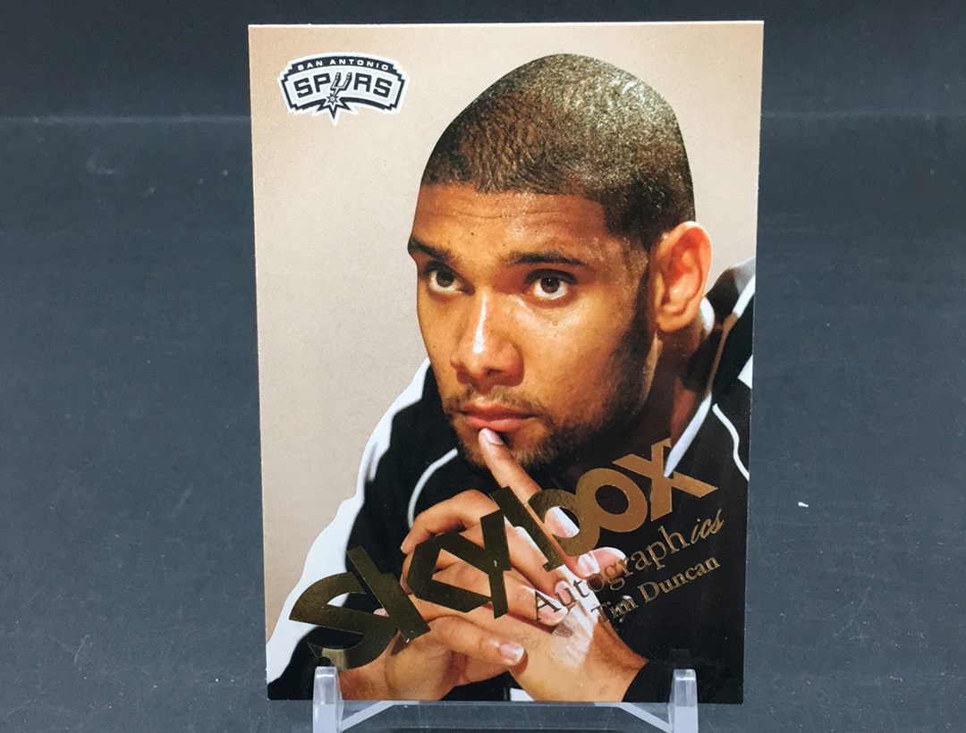 【DC拍卖】11.21 SKYBOX AUTOGRAPHICS 名人堂名宿 NBA历史第一大前锋 石佛 蒂姆 邓肯