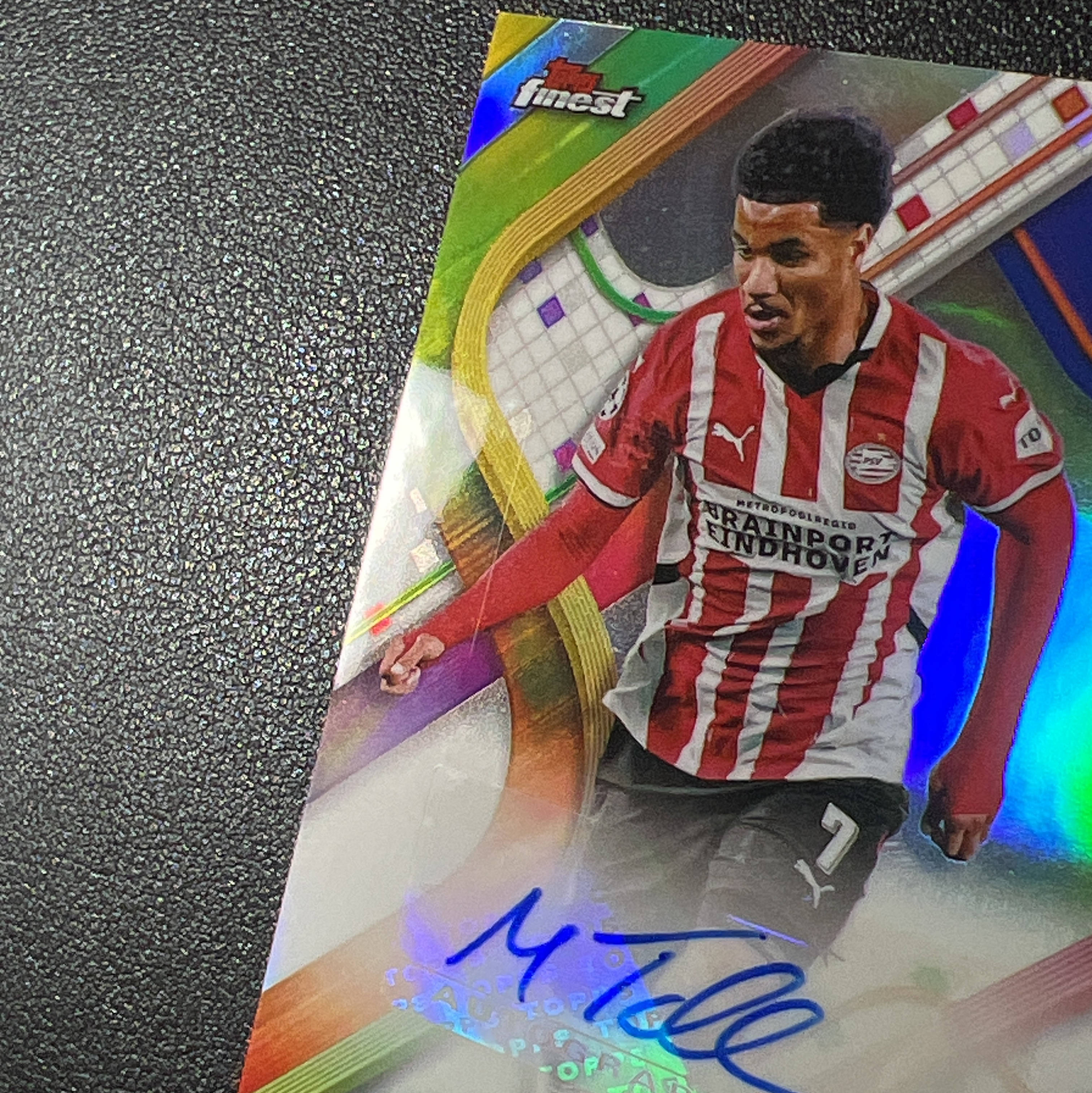 【鲨鱼代卖】2025 Topps Finest 欧战 阿斯顿维拉 Malik Tillman 马利克蒂尔曼 银折 签字 印刷线 边角微白-FY3180