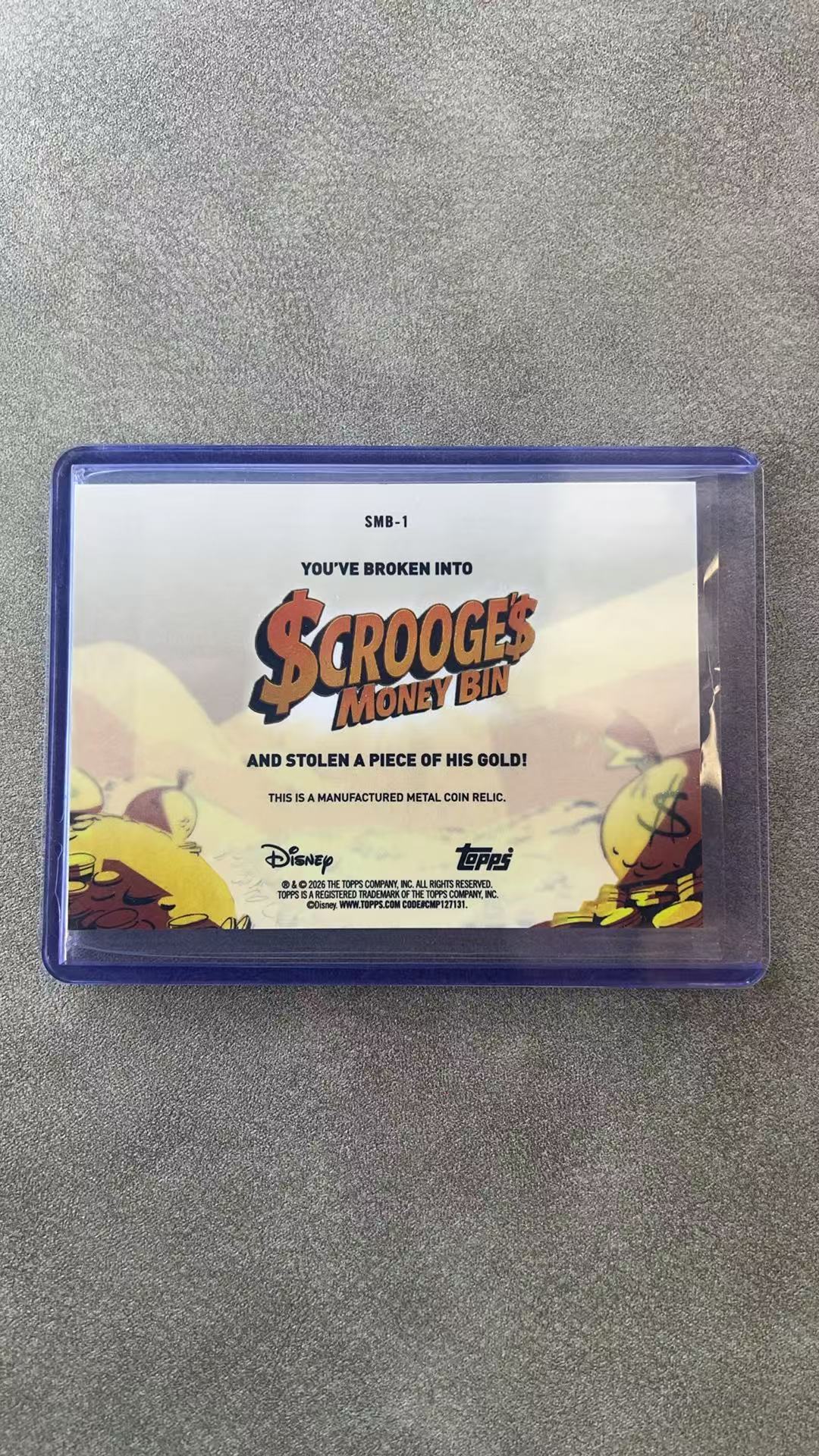 4103【330球星卡实体店代卖】2026 Topps Disney Chrome 迪士尼 Neon 史高治 Scrooge s Money Bin 宝库金币 实物 大比例 SSP(WWTY)