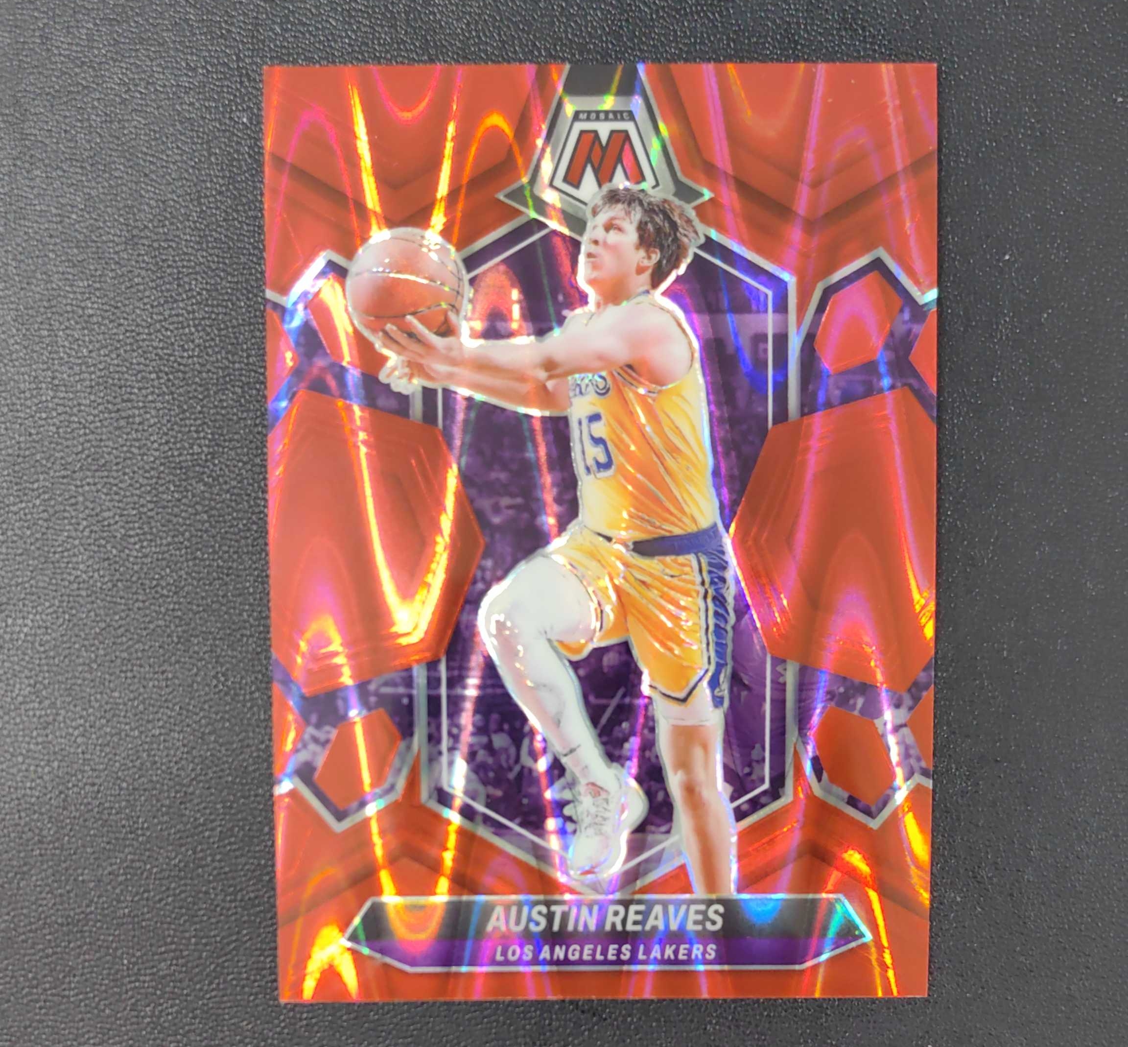 2023-24 PANINI MOSAIC AUSTIN REAVES 奥斯汀 里夫斯 /299编 马赛克 红熔岩折 湖人 东契奇 sga 库里 文班亚马 詹姆斯 多张再拍