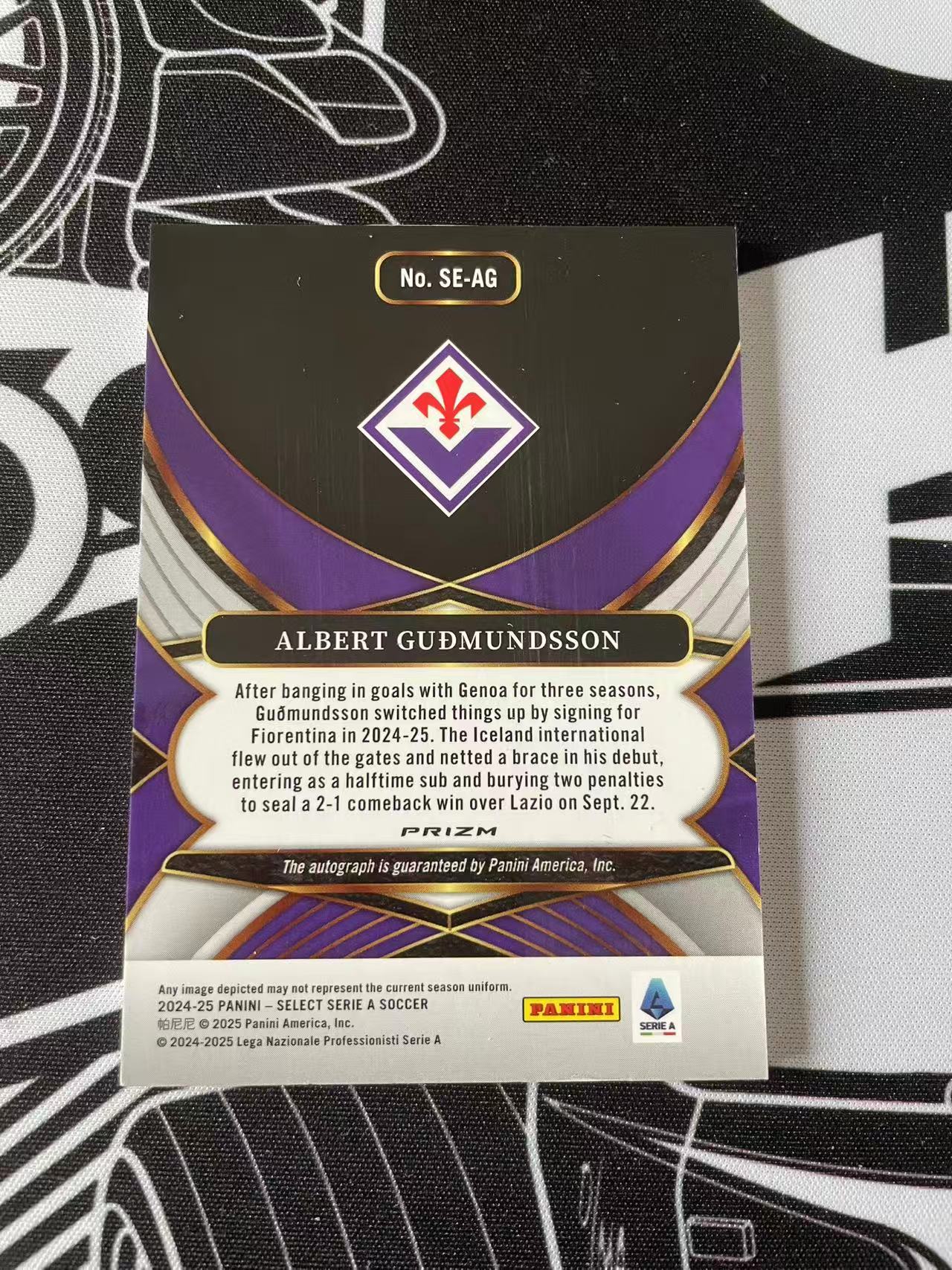 2024-25 Panini Select Serie A Albert Gudmundsson 帕尼尼 意甲 SE 佛罗伦萨 古德蒙德松 古德蒙德森 银折 签字 冰岛 折射 卡品如图 凑套必备