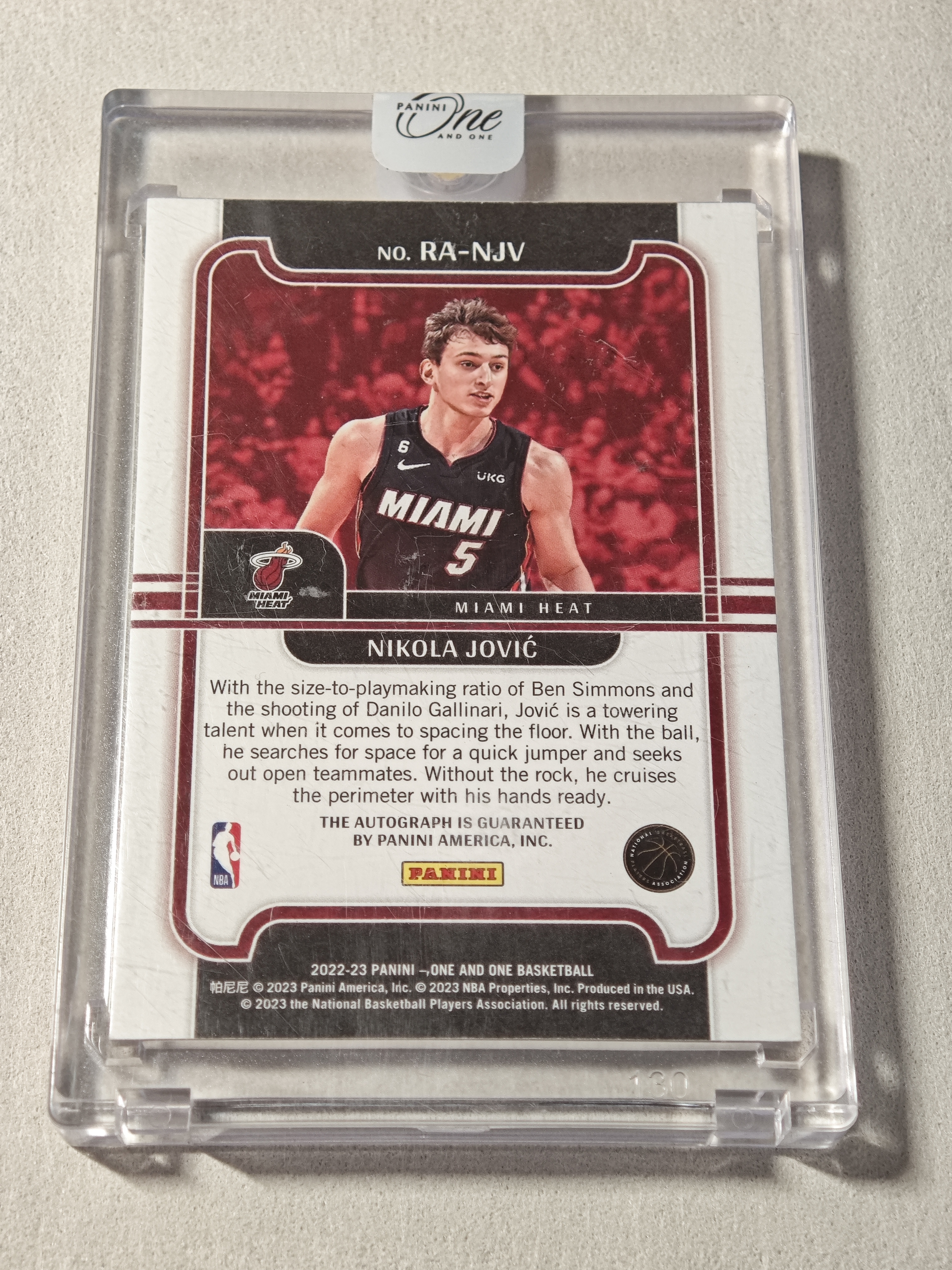 2022-23 Panini One and One Nikola Jovic RC 热火 约维奇 新秀 99编 原封转 签字 约基奇队友 微瑕如图