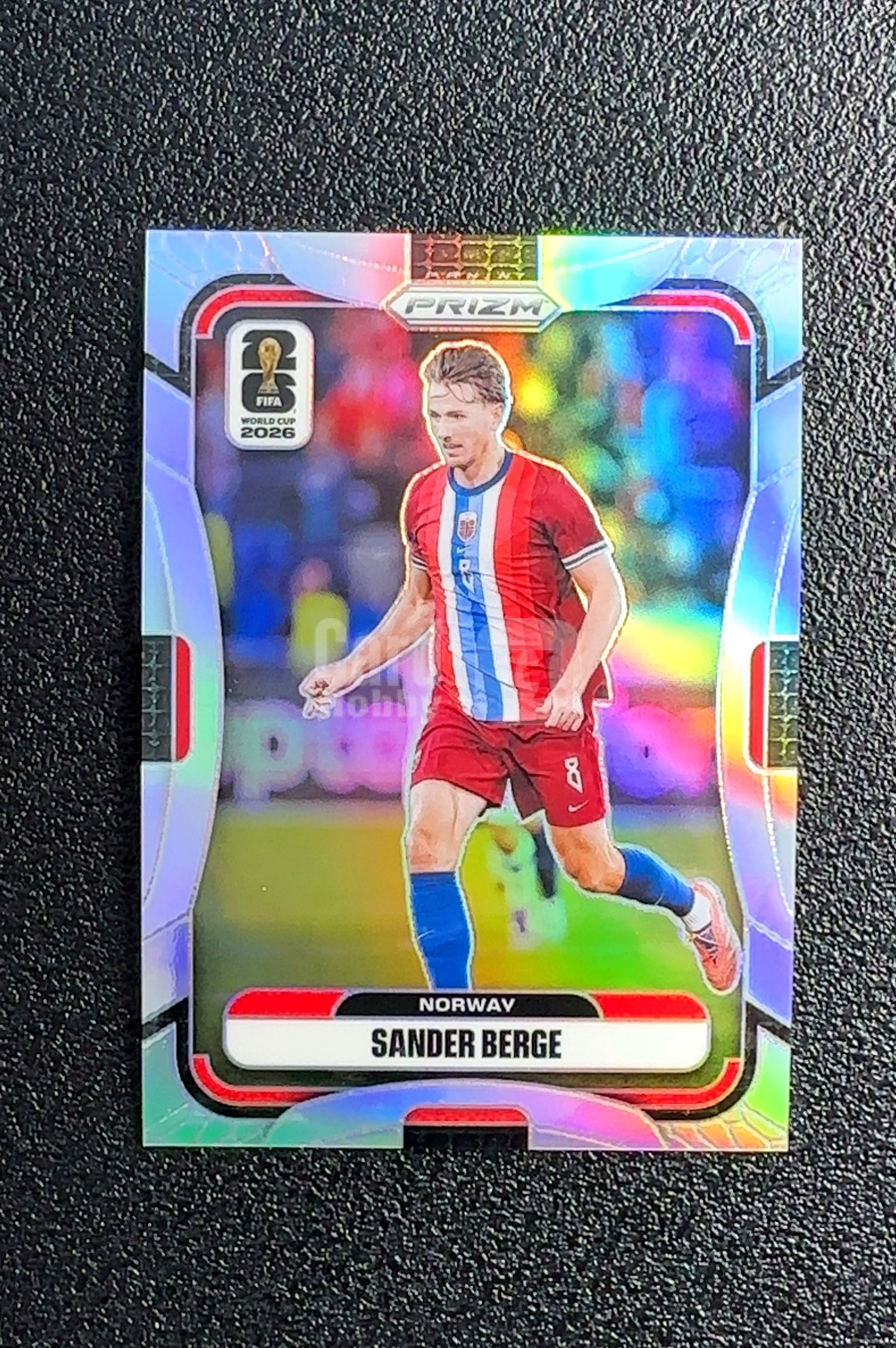 【岛屿拍卖】2026 Panini Prizm Sander Berge 桑德·贝格 银折 折射 卡品如图 高价值 #328 Norway 挪威 0023#186