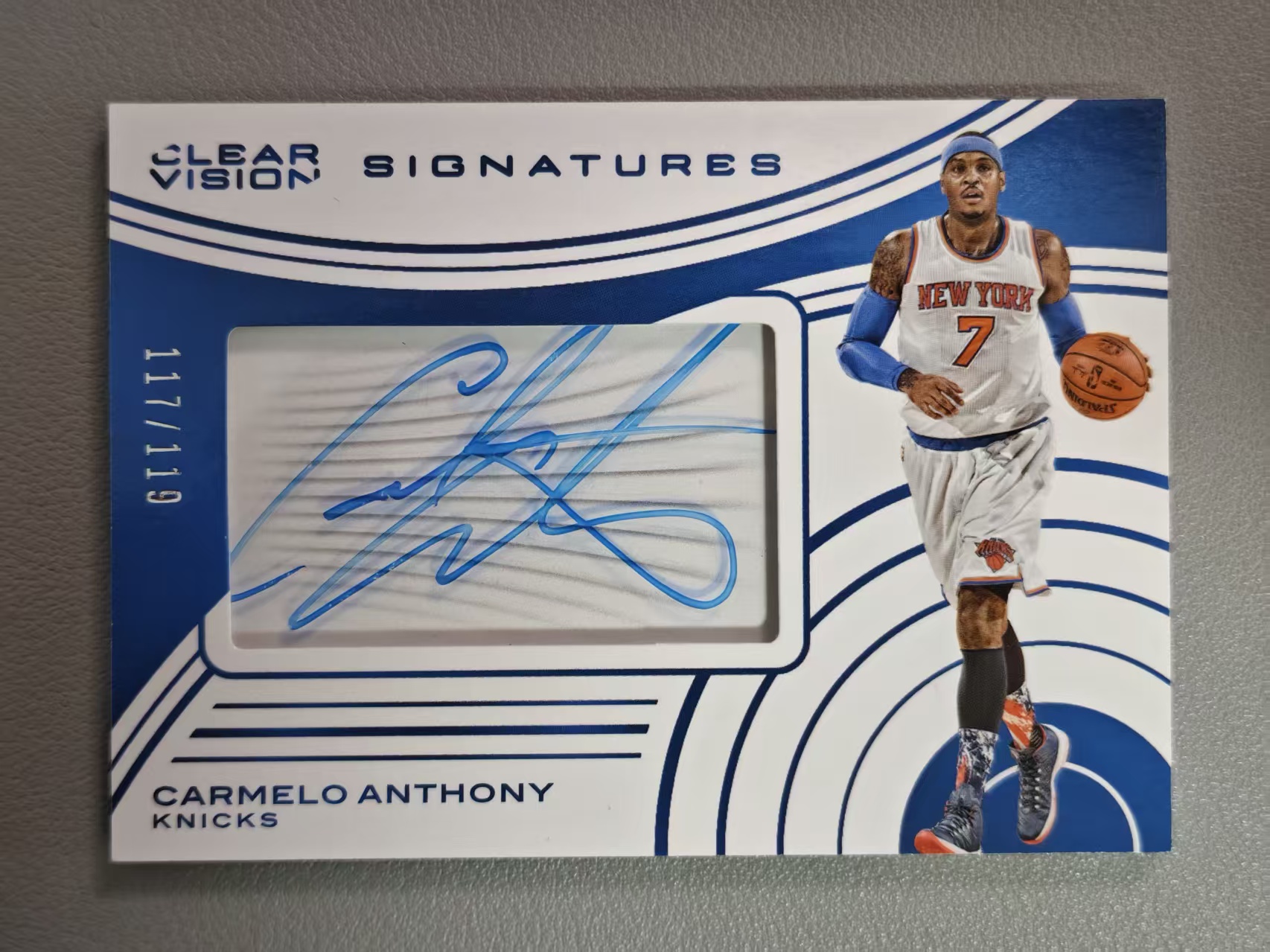 【阿泽代卖】2015-16 Panini Clear Vision Carmelo Anthony 尼克斯 卡梅隆 安东尼 甜瓜 签字 卡签 /119编 胶片 沙盒签 绝版 卡品如图 介意勿拍-硕哥