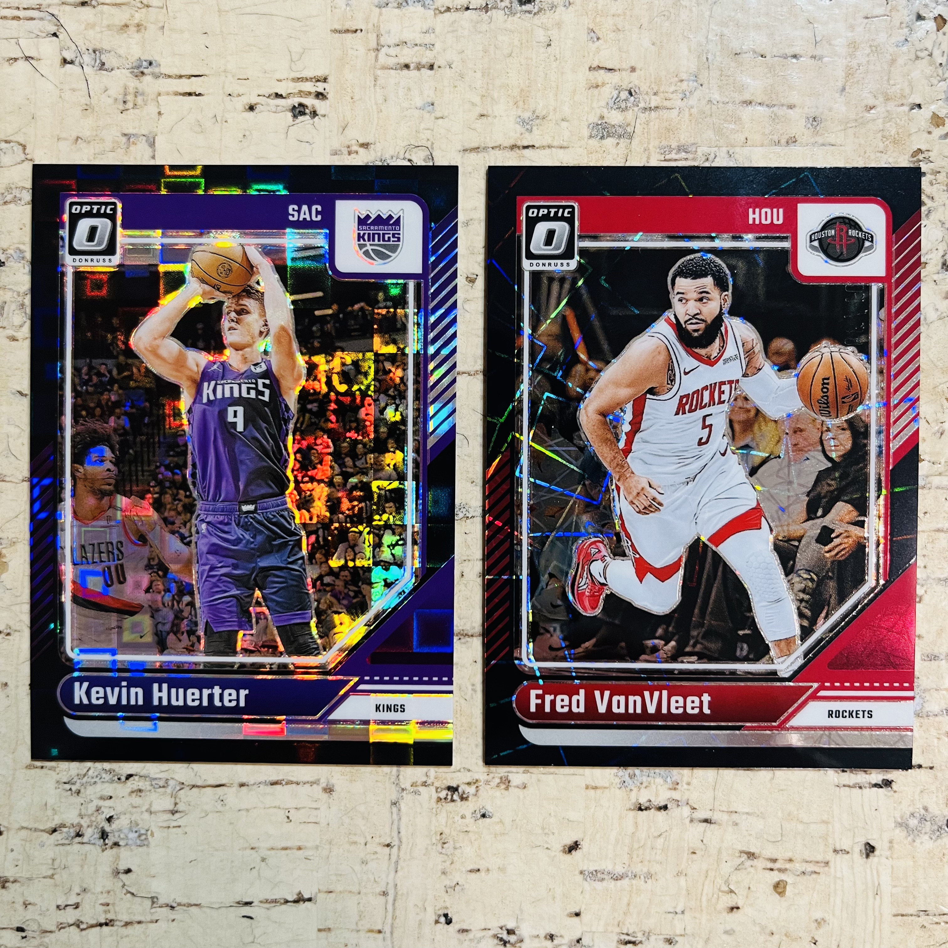 2024-25 Panini Optic Kevin Huerter 国王 凯文 许尔特 限量 15编 低编 黑潘多拉折 火箭 范弗里特 限量 39编 黑镭射折 2张打包 一张背面左上角微瑕见图三