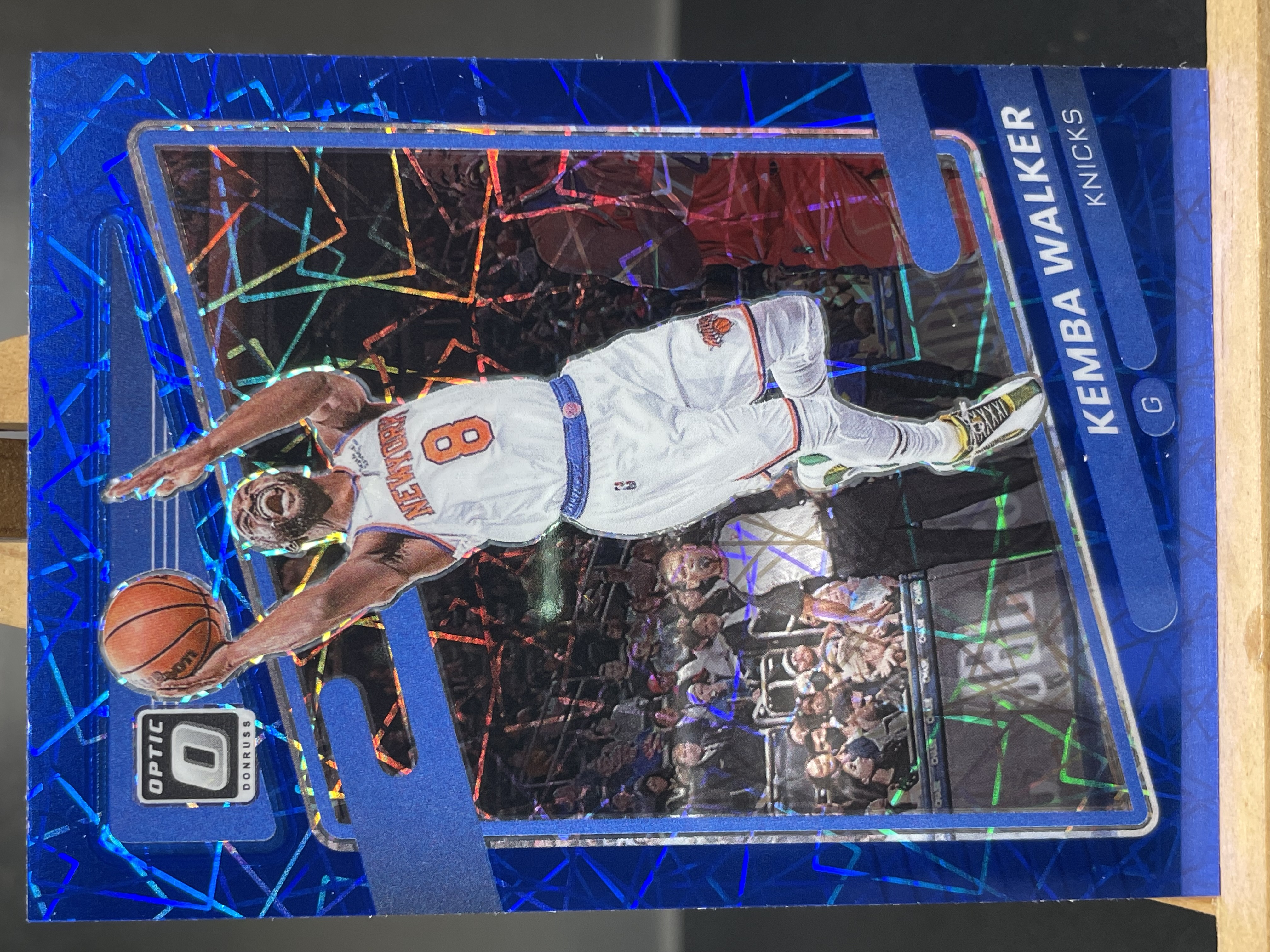 (B5) 2021-22 PANINI OPTIC 折射 肯巴 沃克  尼克斯  近期大热球星  收藏凑套必备 卡品如图 ！！！
