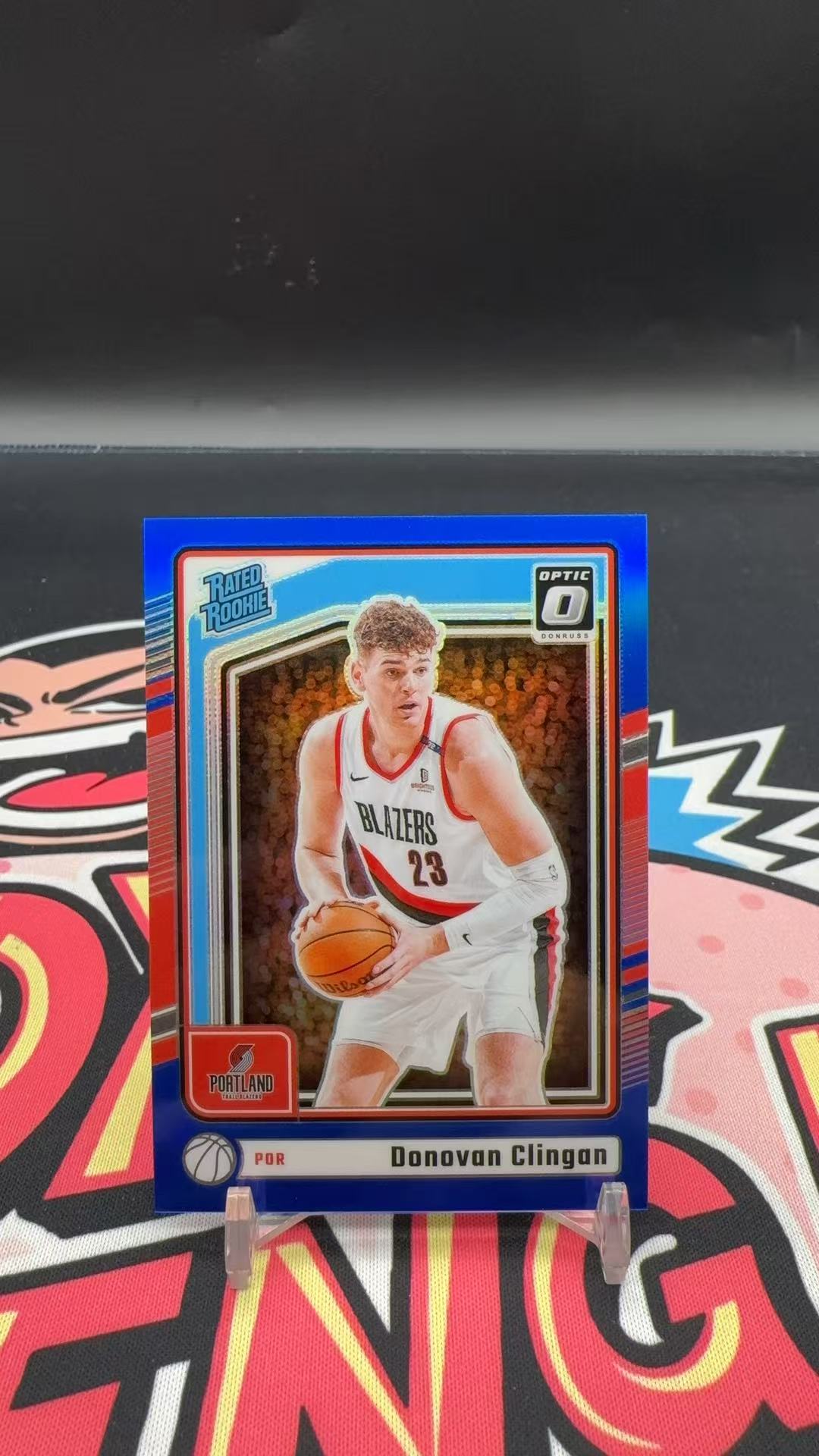 【玩具坑】2024-25 Panini Optic Donovan Clingan RC 开拓者 新秀 多诺万 克林根 49编 蓝折 折射