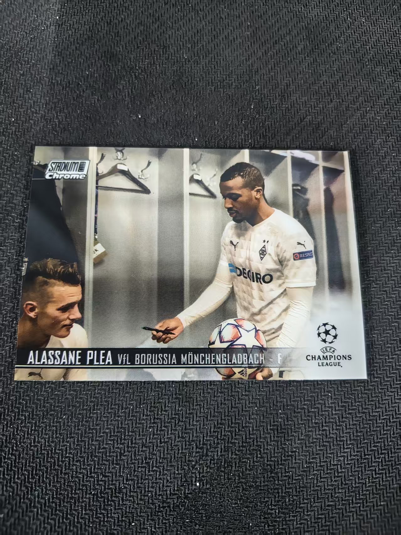 【可合并,不累计】2021 Topps Stadium Club Chrome Alassane Plea 门兴 普利 欧冠 竞技场 不保卡品 介意勿拍 #60