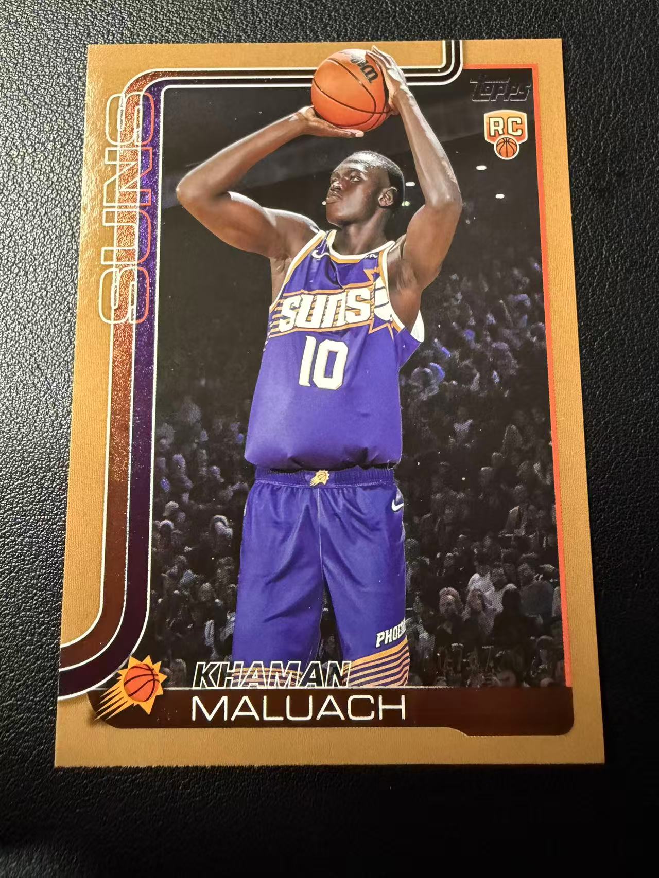 2025 Topps Flagship Khaman Maluach RC Topps 新秀年 太阳 卡曼 马卢阿奇 铜折 2025编 潜力新秀 卡品如图(郭)