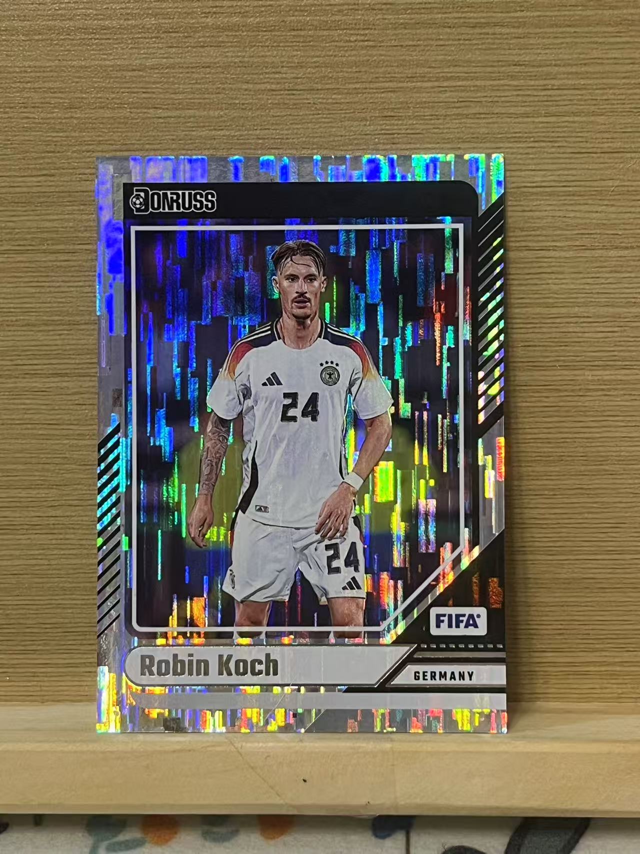 2024-25 Panini Donruss Robin Koch 罗宾 科赫 瀑布折 德国 银折 杜蕾斯 卡品如图 实卡精美 A60