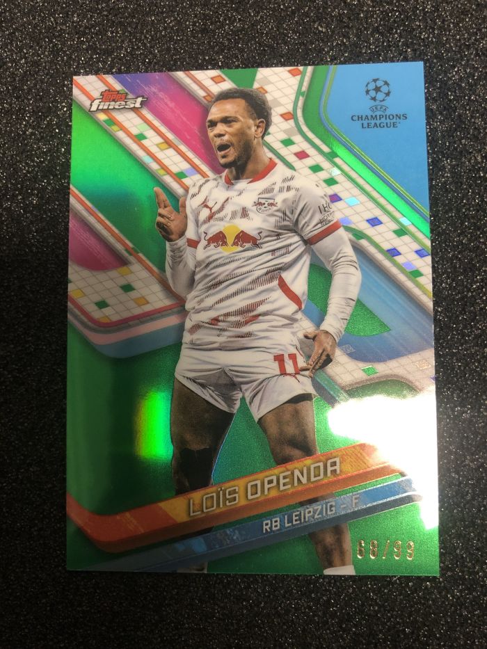 2024-25 Topps Finest lois openda 欧战finest 奥蓬达 比利时 莱比锡红牛 99编 绿折 68/99 卡品如图 凑套收藏必备