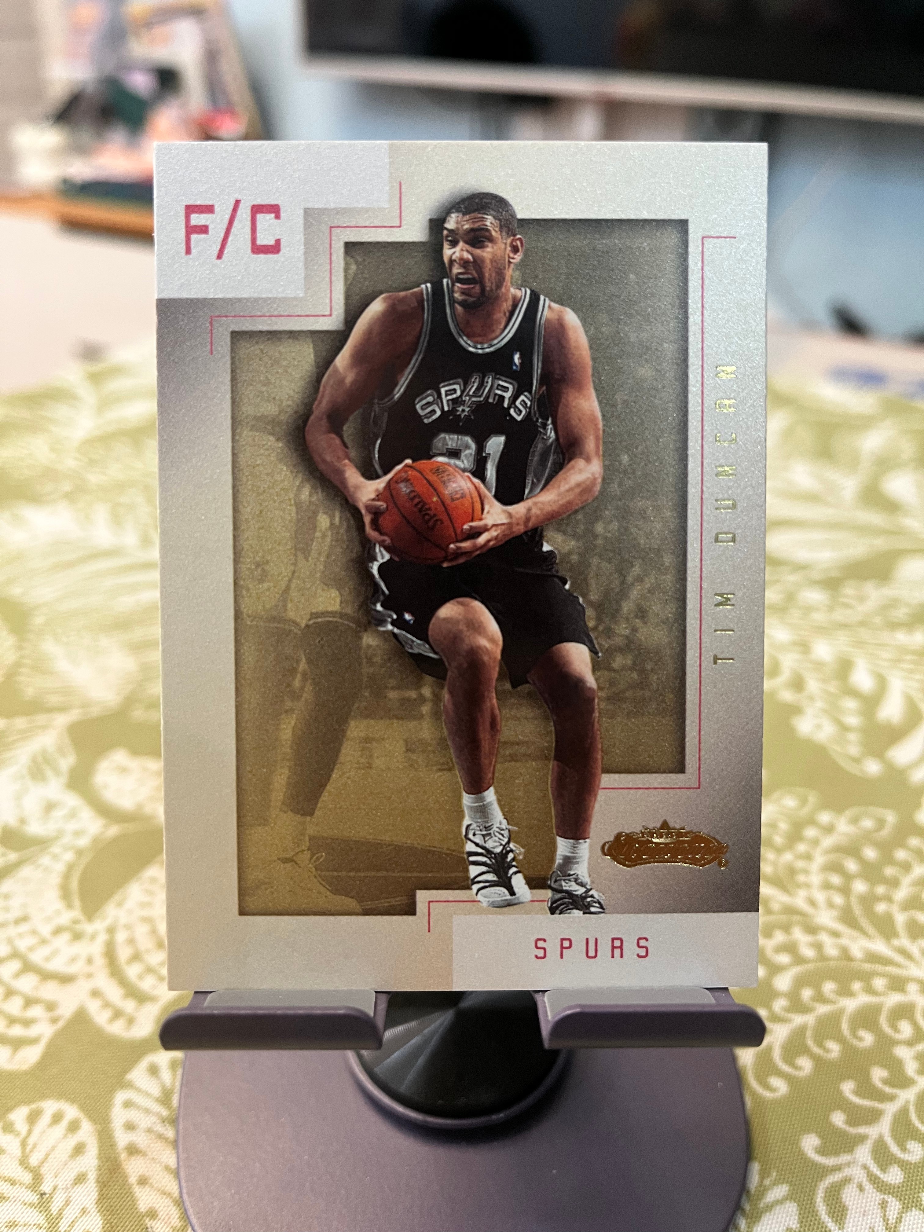 2002 Fleer 老卡 老特 Tim Duncan 蒂姆 邓肯 石佛 马刺【FLAIR SHOWCASE】【边角瑕疵如图 介意勿拍】#1068