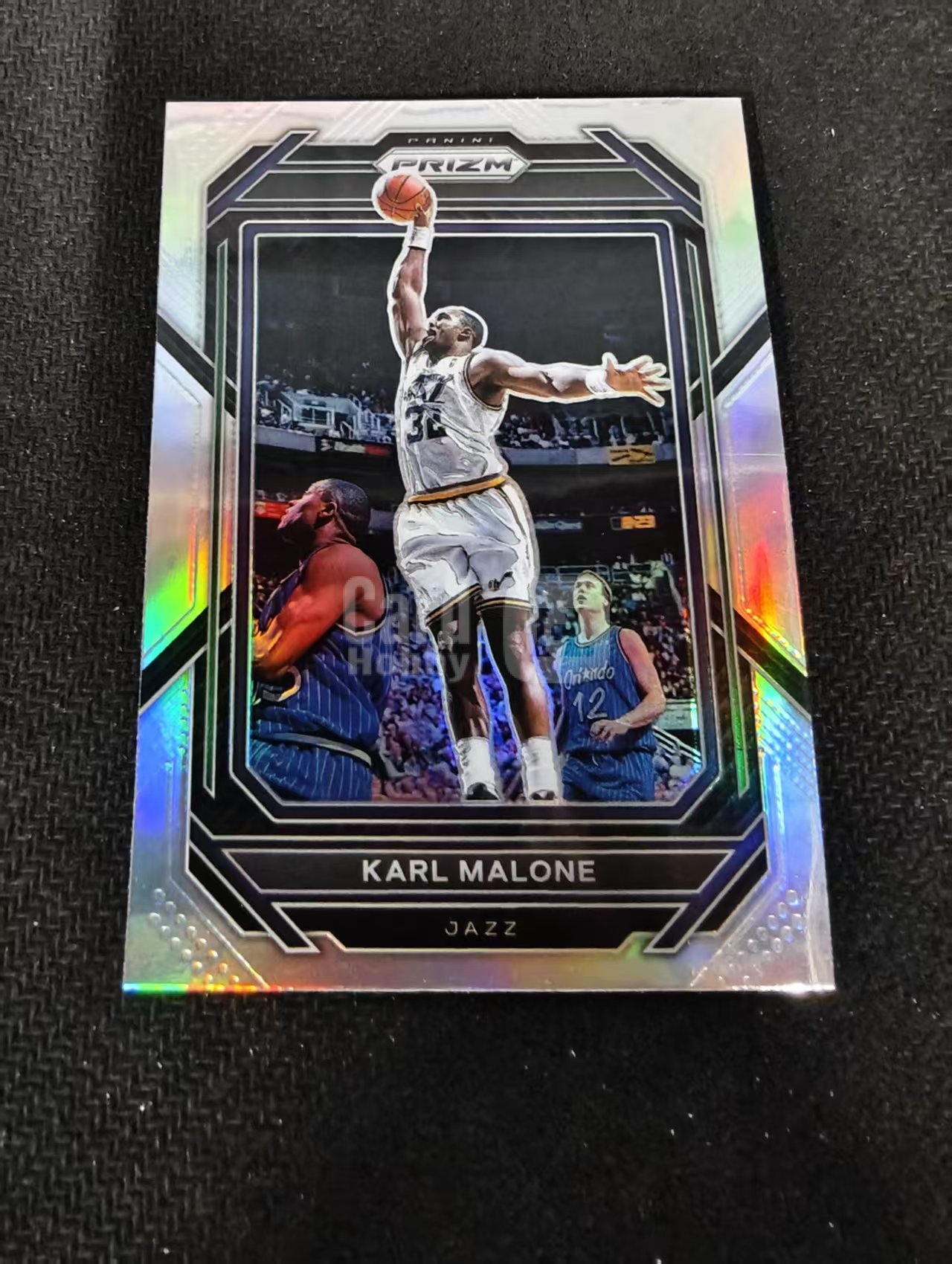 2022-23 Panini Prizm Karl Malone 卡尔 马龙 爵士 银折 PZ 划痕 边角瑕疵 #284