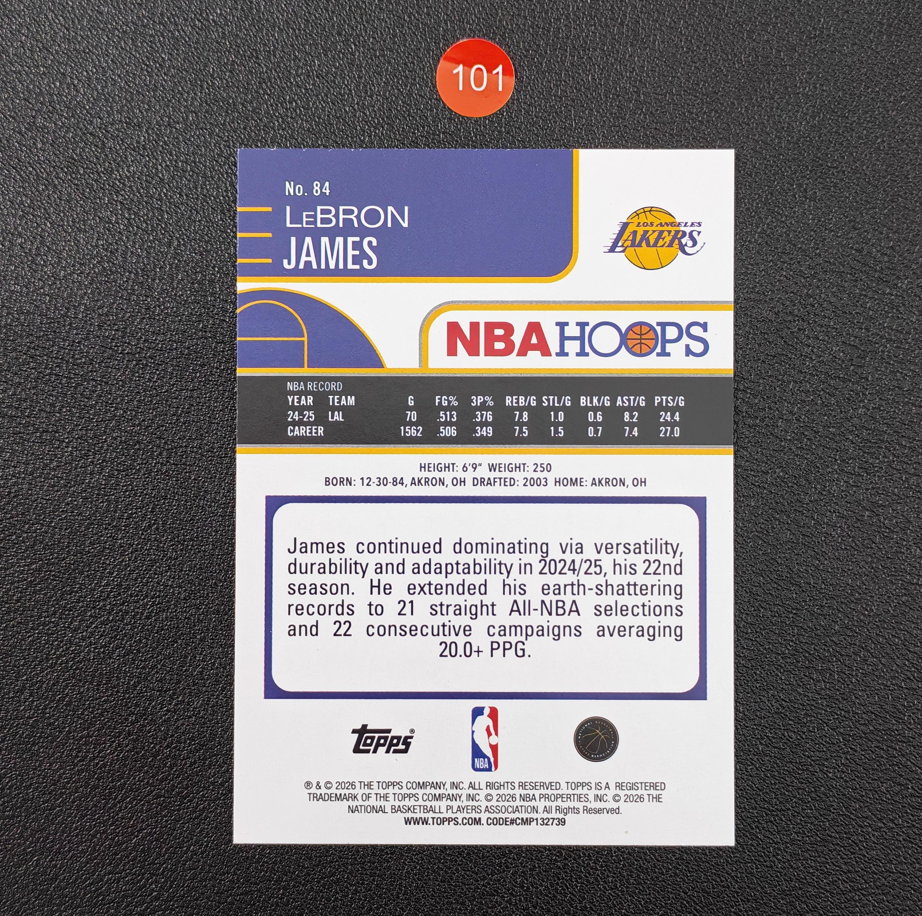 【鹰歌拍卖】勒布朗·詹姆斯 LeBronJames 湖人 彩虹全息 base |2025-26 Topps NBA Hoops 第22赛季 常青不老 联盟超巨 未来可期 凑套必备 不保卡品#momo