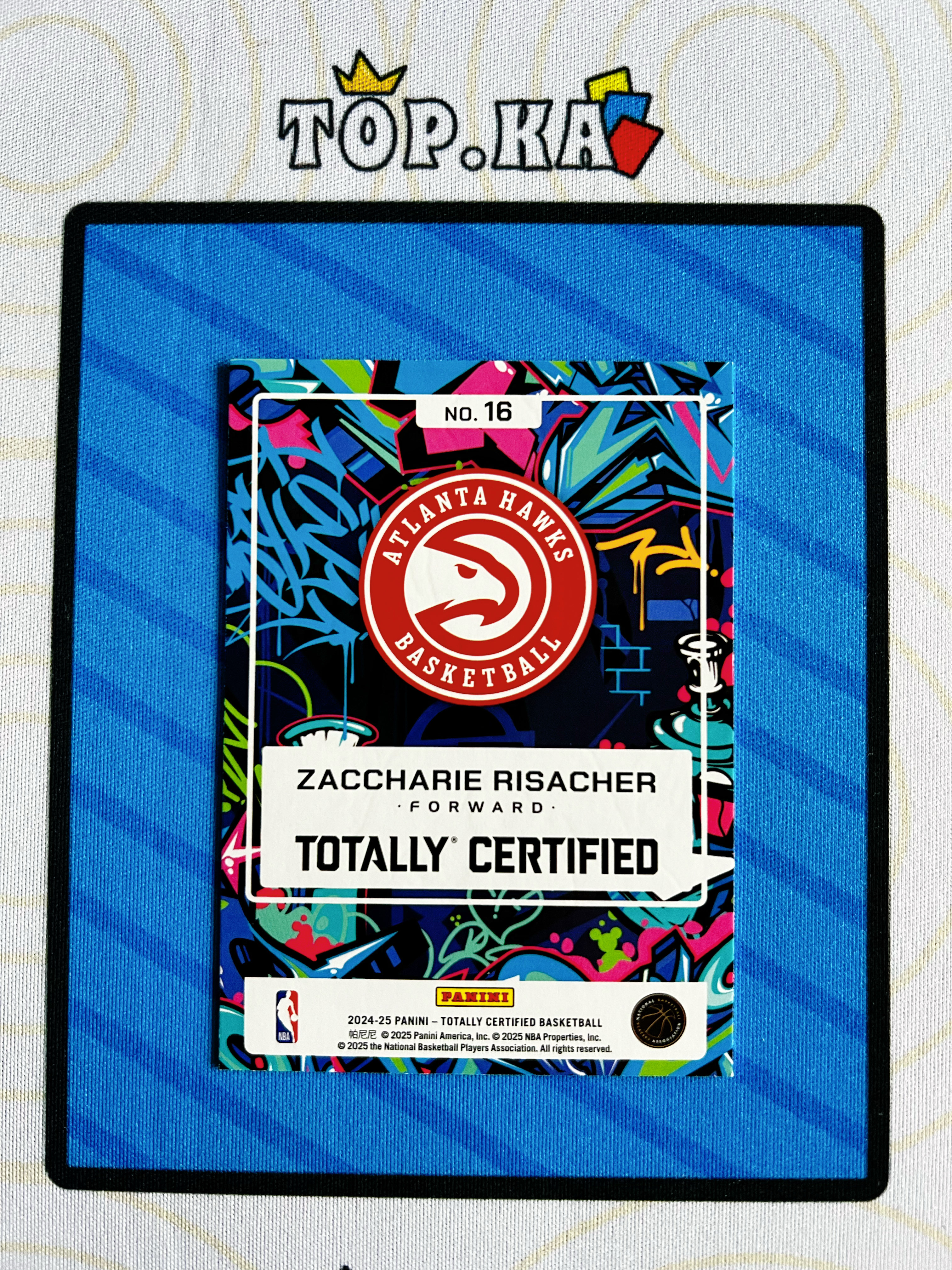 【顶尖卡社】2024-25 Panini Totally Certified Zaccharie Risacher RC 卫生巾 里萨谢 涂鸦 新秀 银折 老鹰 大比例 详情看描述 卡品如图【灰】